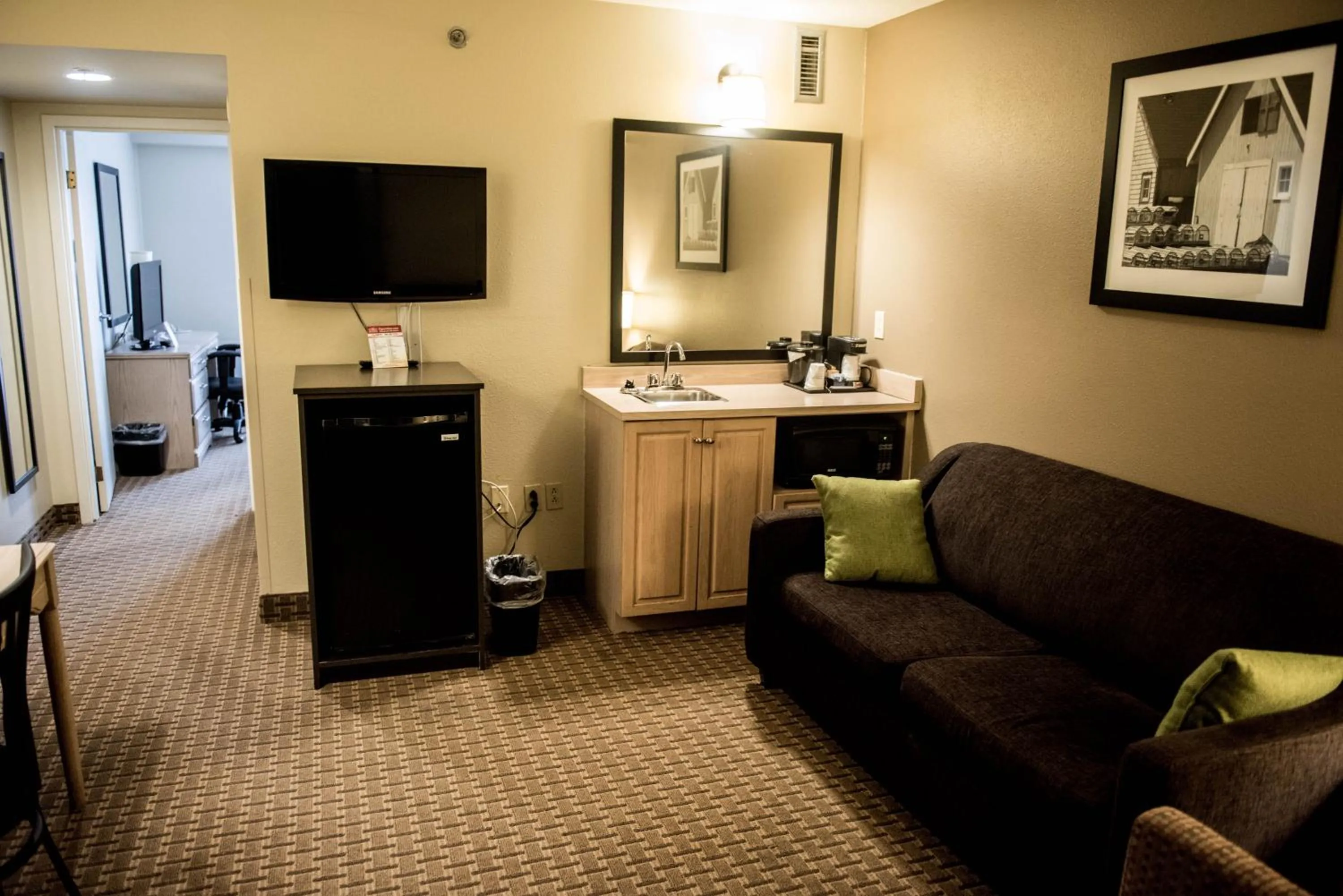 One-Bedroom King Suite - Non-Smoking in Travelodge Suites by Wyndham Moncton