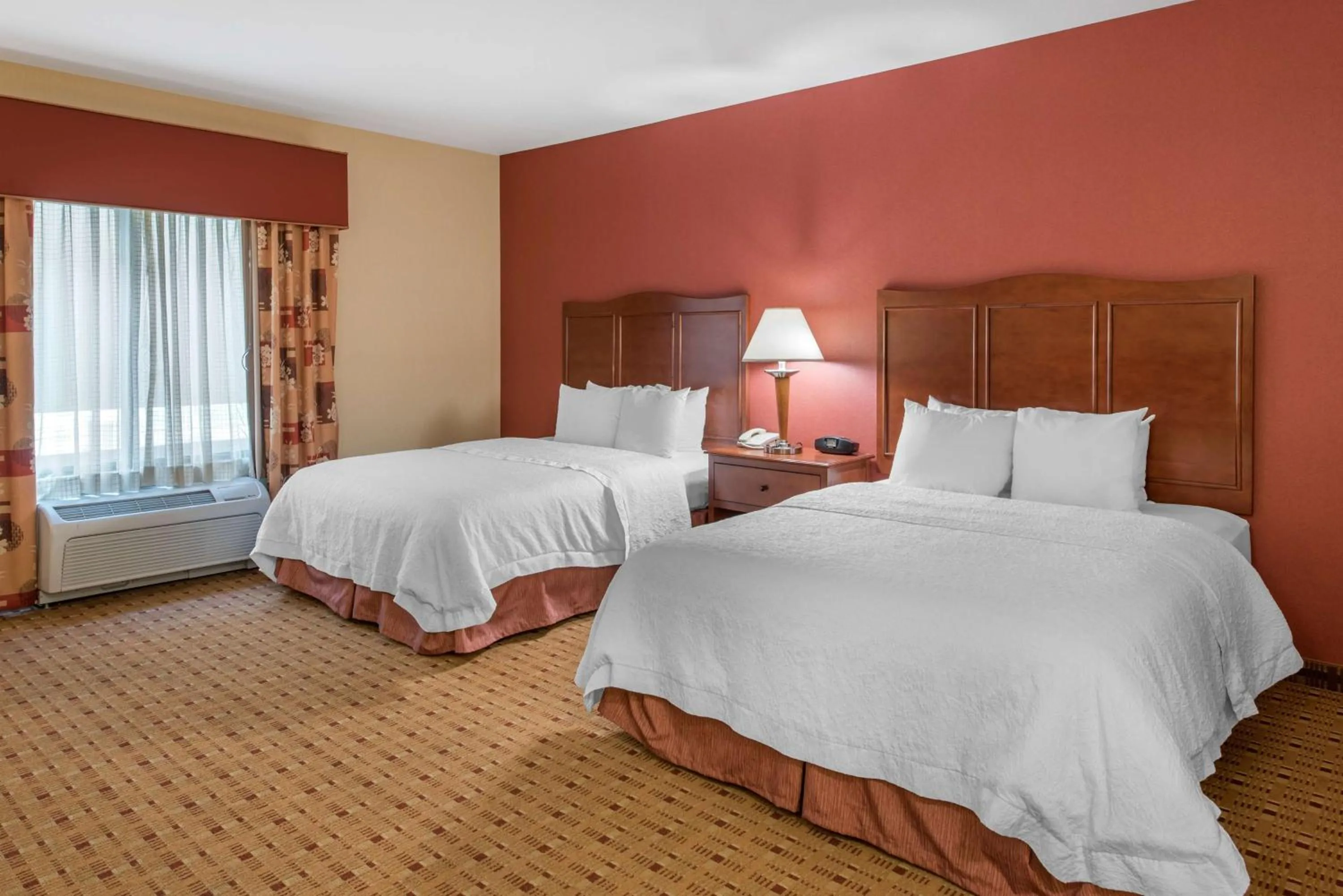 Room with Two Queen Beds - Non-Smoking in Hampton Inn & Suites Arcata