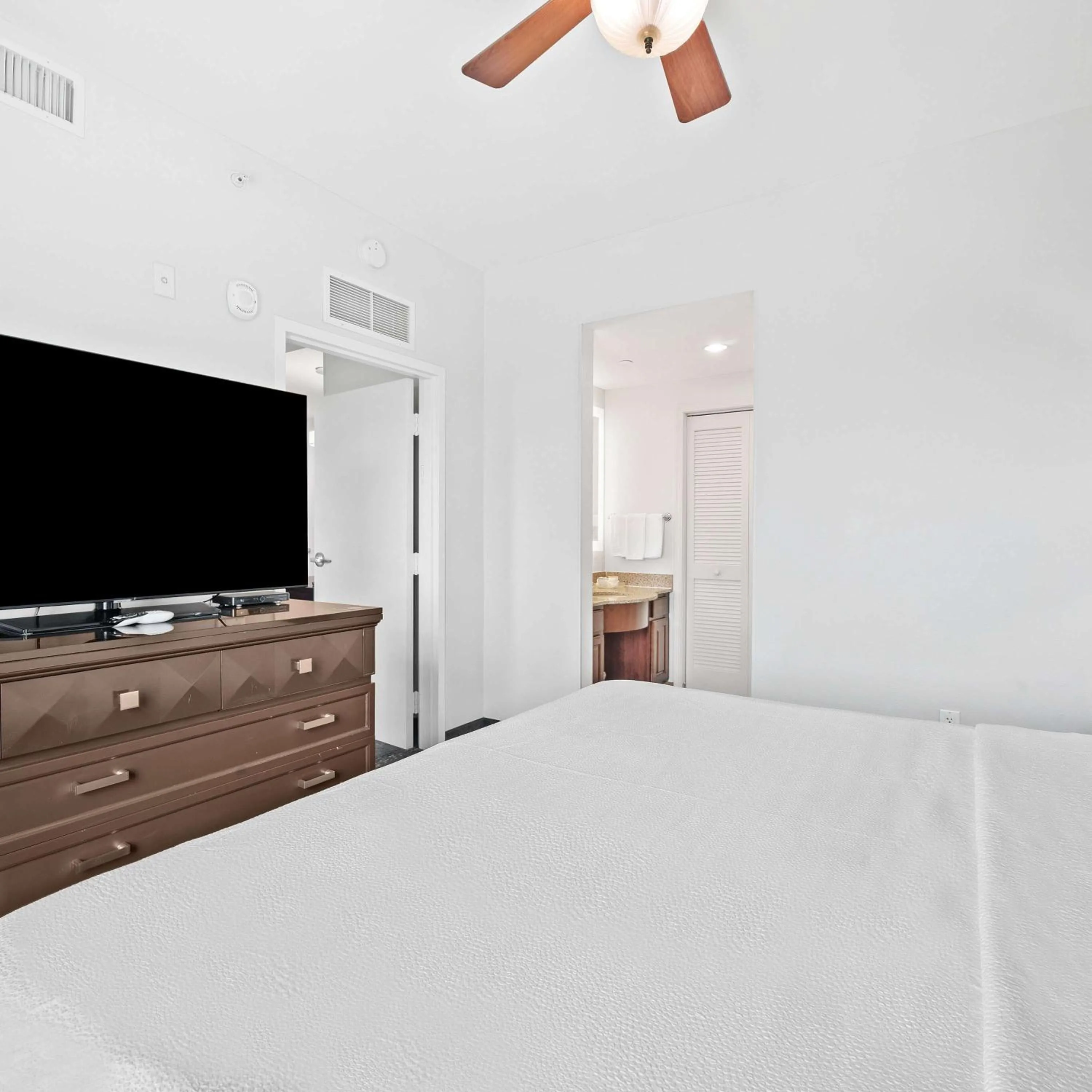 One-Bedroom King Suite - Non-Smoking in Homewood Suites by Hilton Fort Lauderdale Airport-Cruise Port