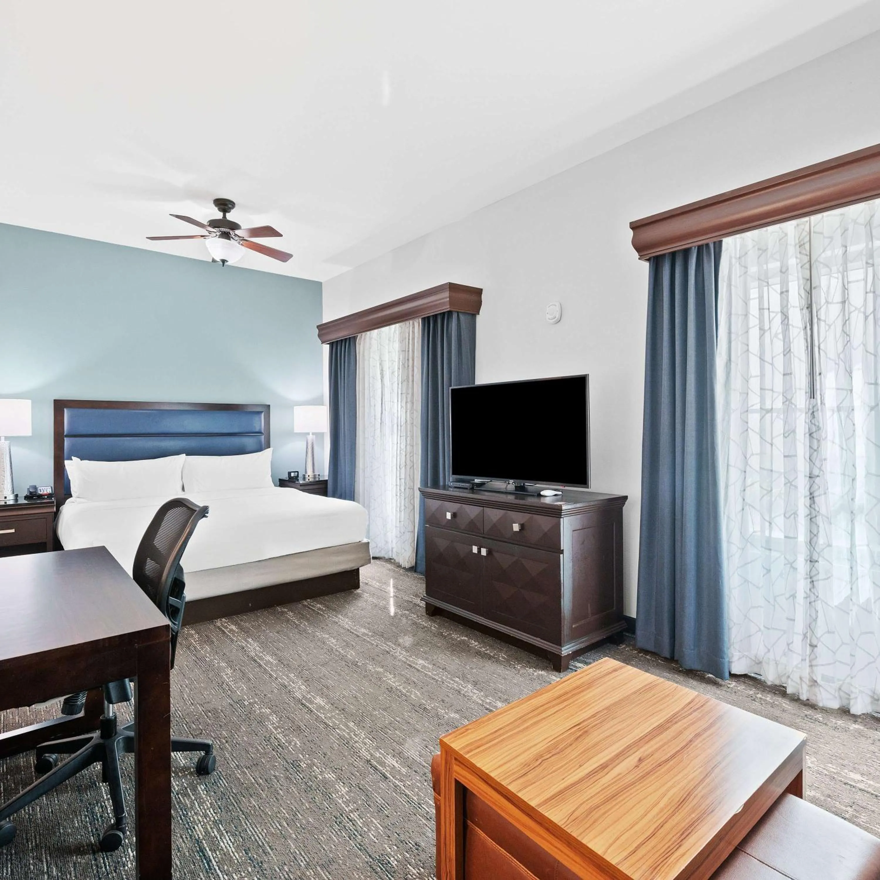 King Suite - Disability Access/Non-Smoking in Homewood Suites by Hilton Fort Lauderdale Airport-Cruise Port