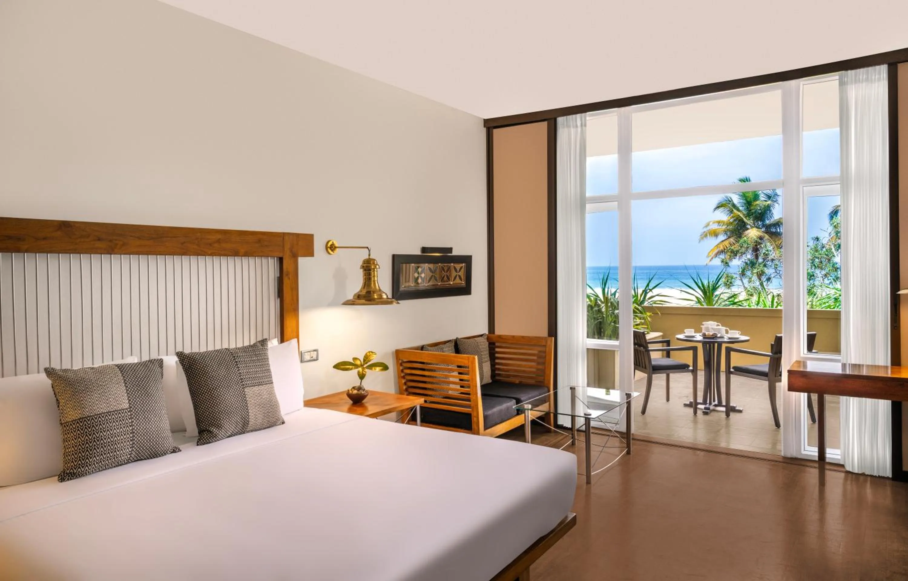 Deluxe King Room - single occupancy - 15% Discount on Beverages, 10% on Buffet meals | Free Room Upgrades upon availability | Early Check in & Late Checkout upon availability | Valid till 31st Oct 2025 in Heritance Ahungalla