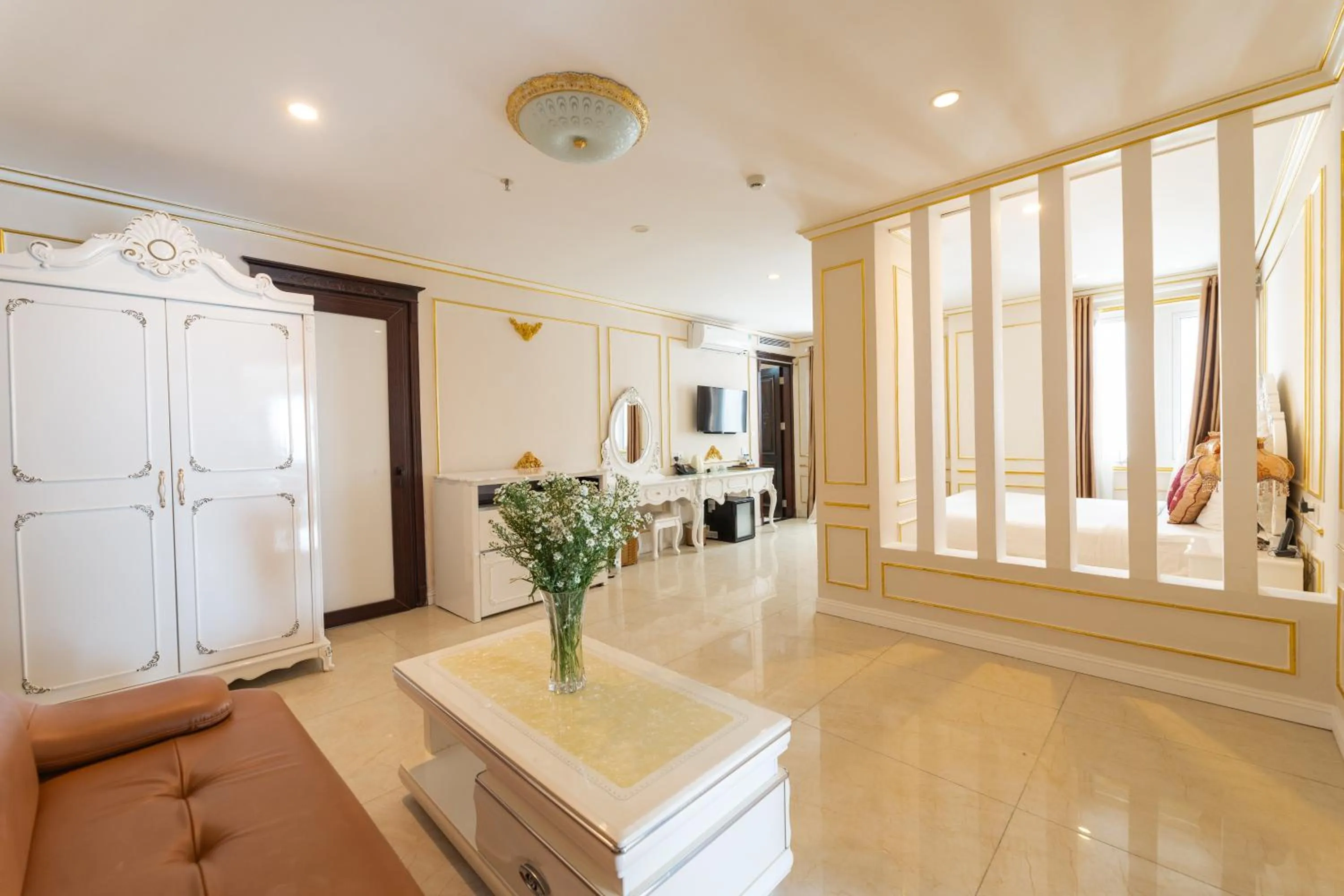 Two-Bedroom Apartment with View in Tuyet Son Hotel (TS Ocean Hotel)