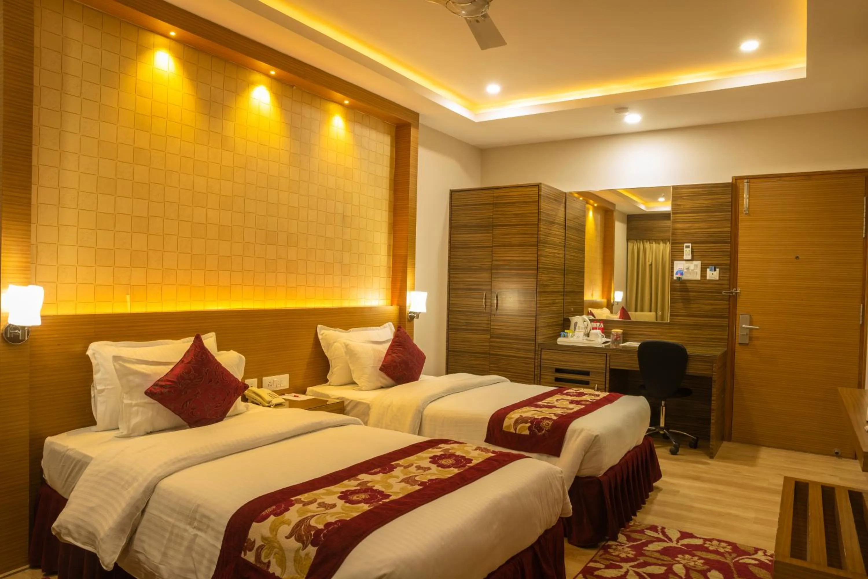 Super Deluxe Twin Room in Hotel Harrison Palace