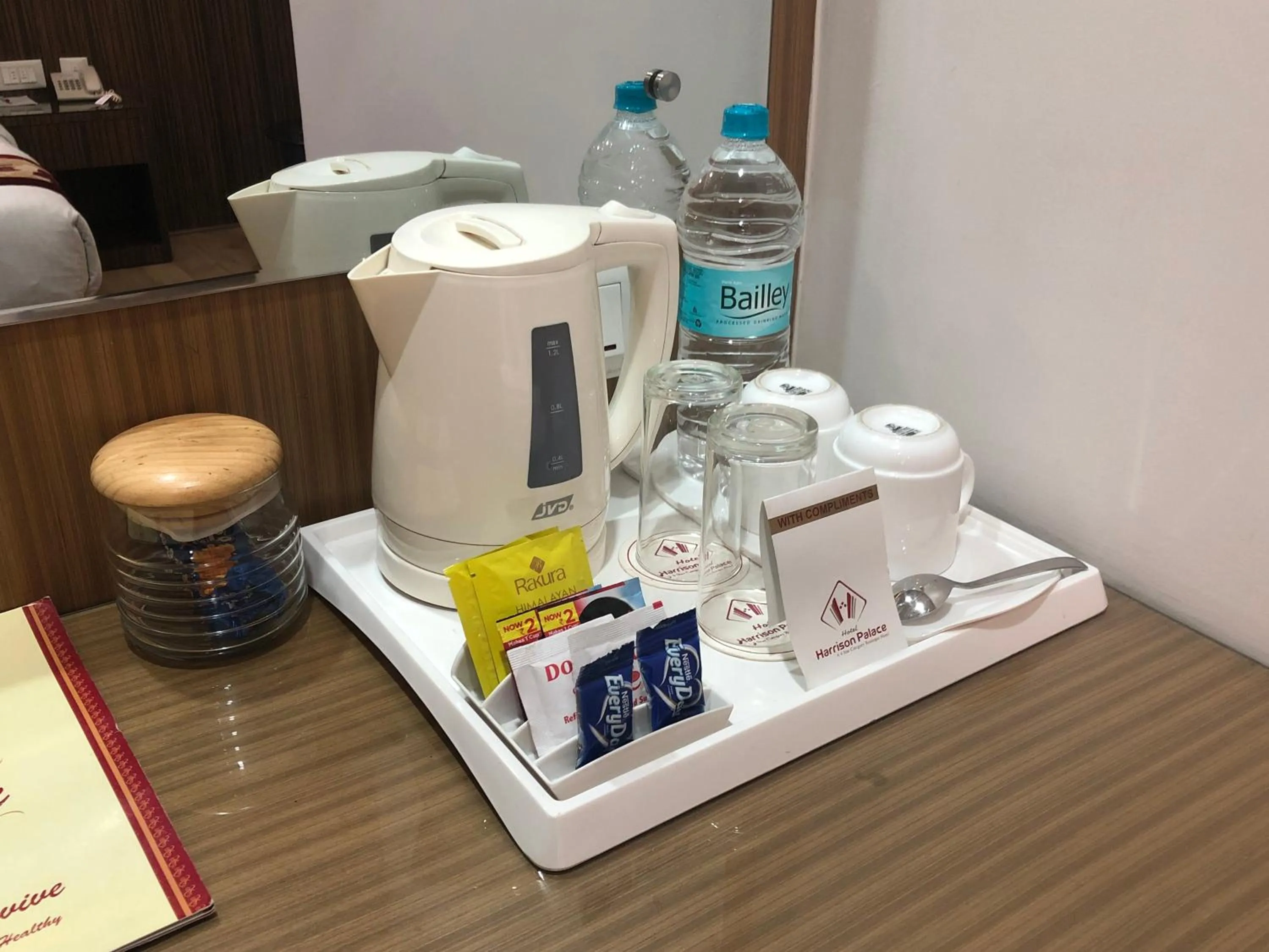 Standard Queen Room in Hotel Harrison Palace