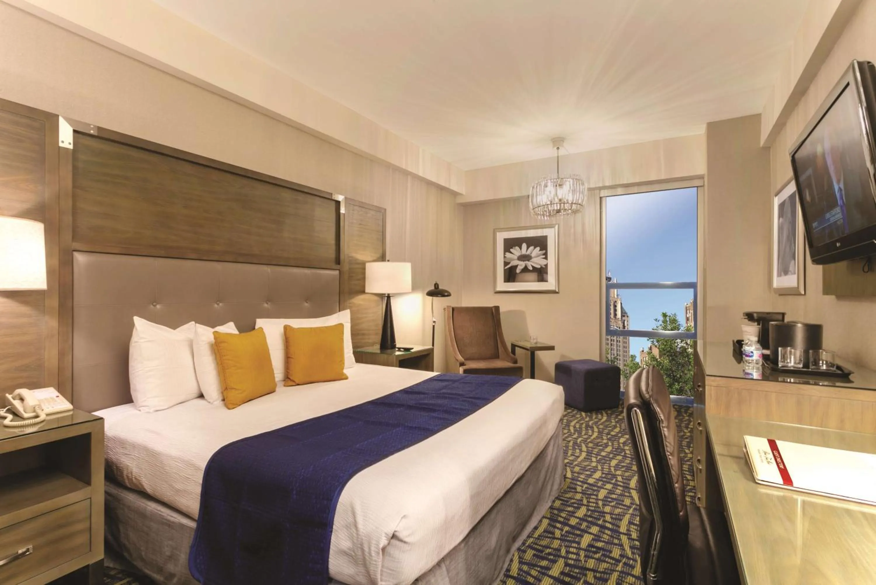 King Room - Non-Smoking in Robert Treat Hotel