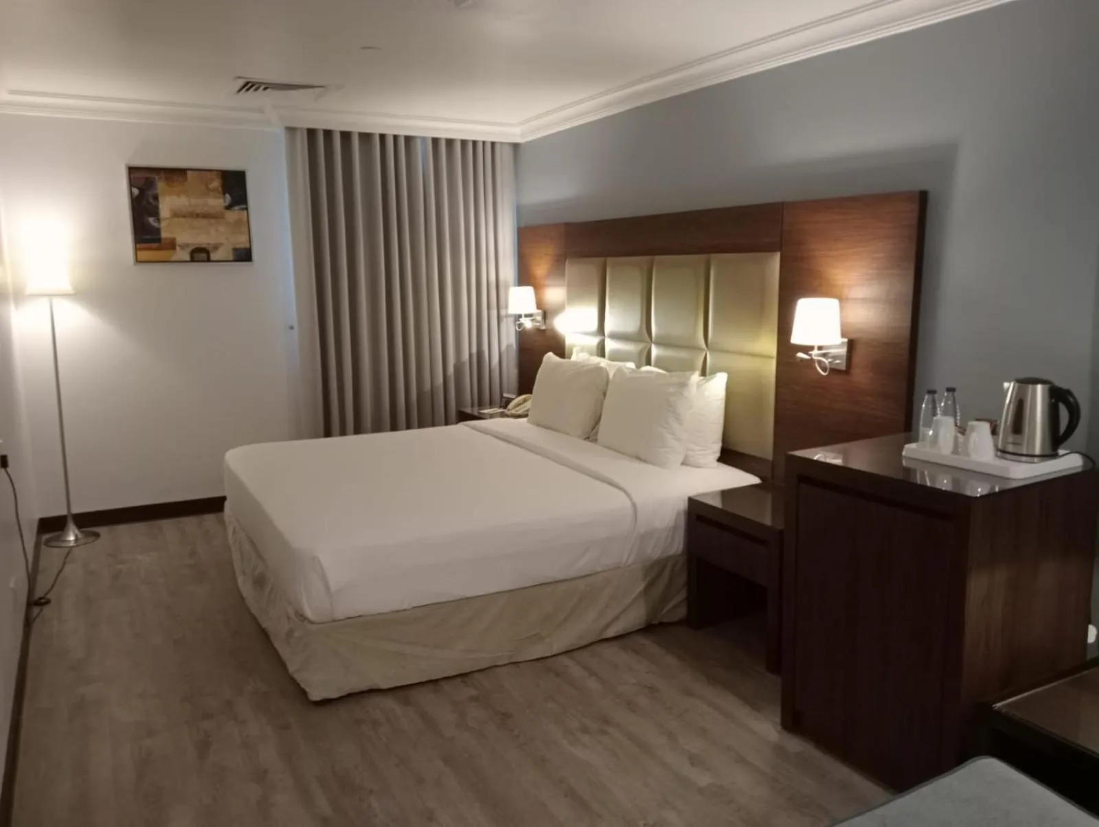 Executive King Room with Livingroom in Golden Tulip Al Khobar