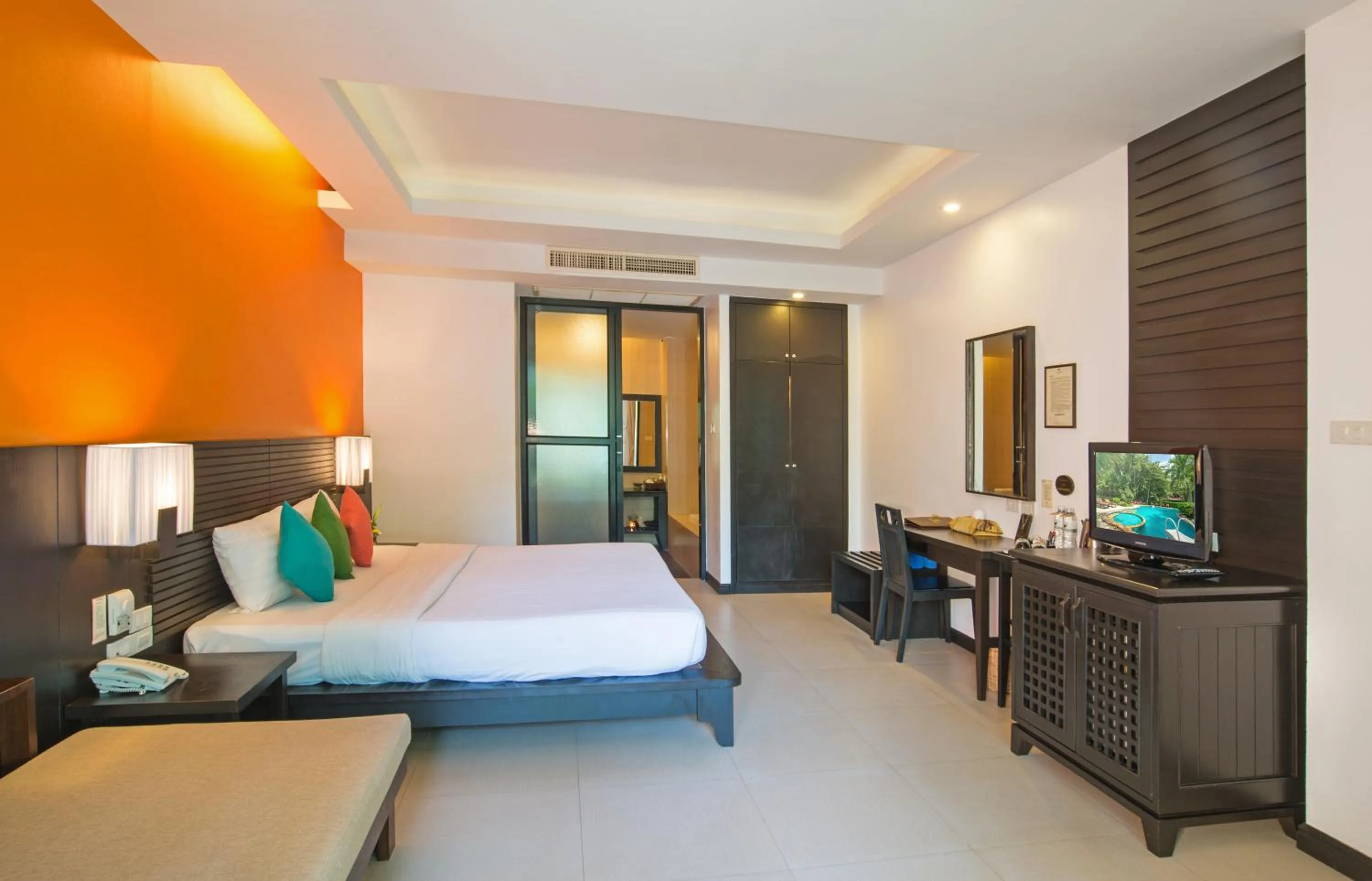 Tropical Chalay (Sunrise Wing) in Sand Sea Resort Railay Beach