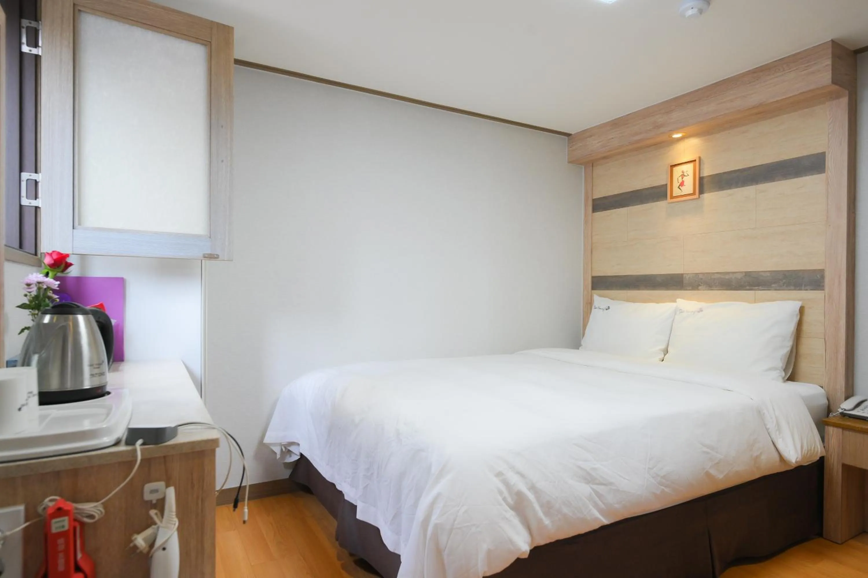 Deluxe Queen Room in Daeyoung Hotel Myeongdong