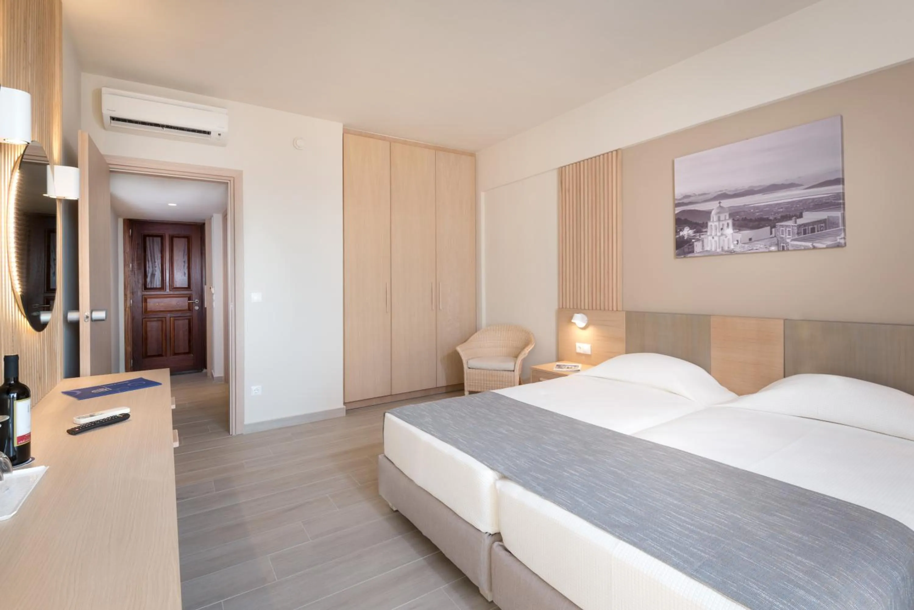 Family Room with Pool View in Horizon Beach Resort