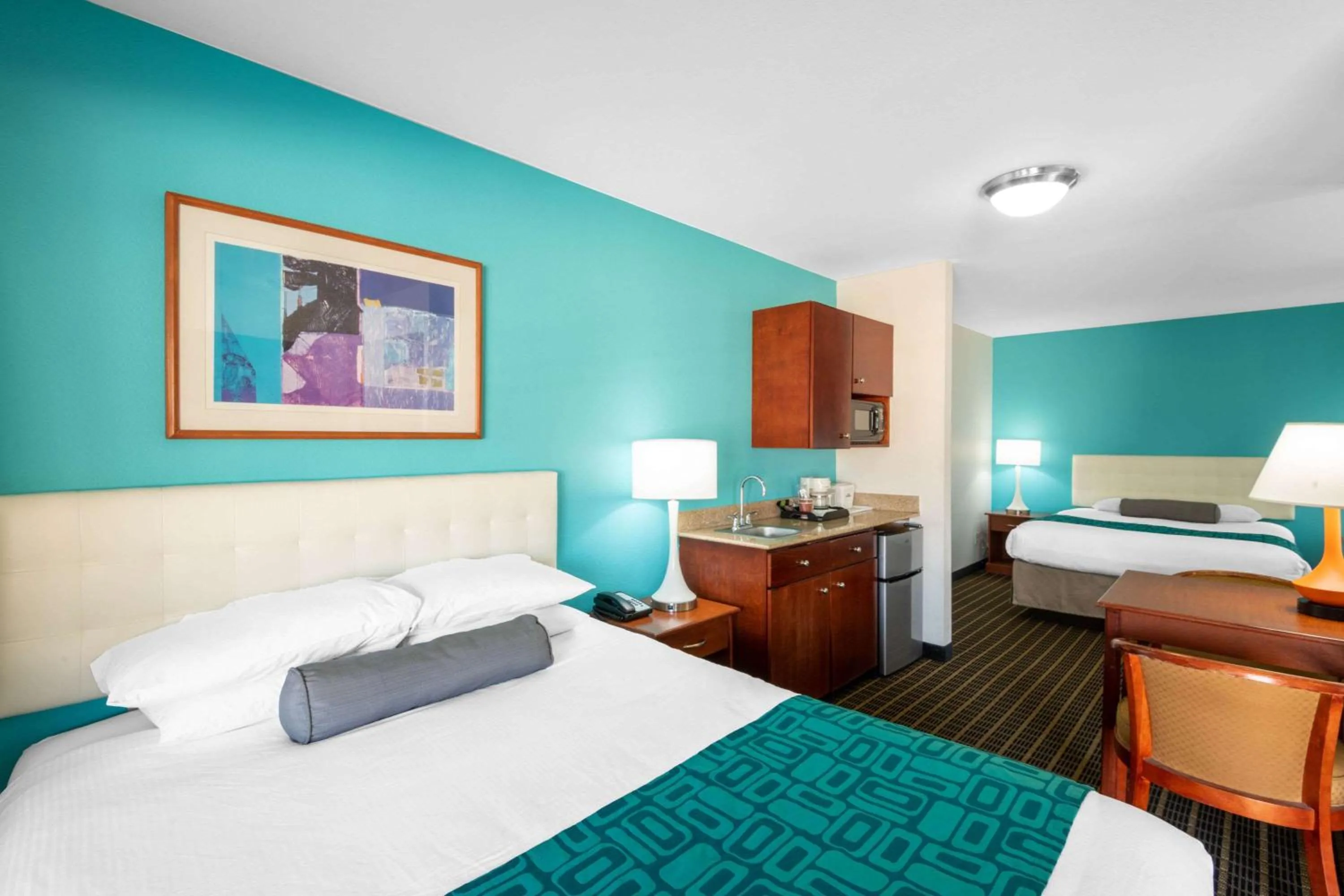 Studio Suite with 2 Queen Beds, Non-Smoking in Howard Johnson by Wyndham St. George Hotel & Suites