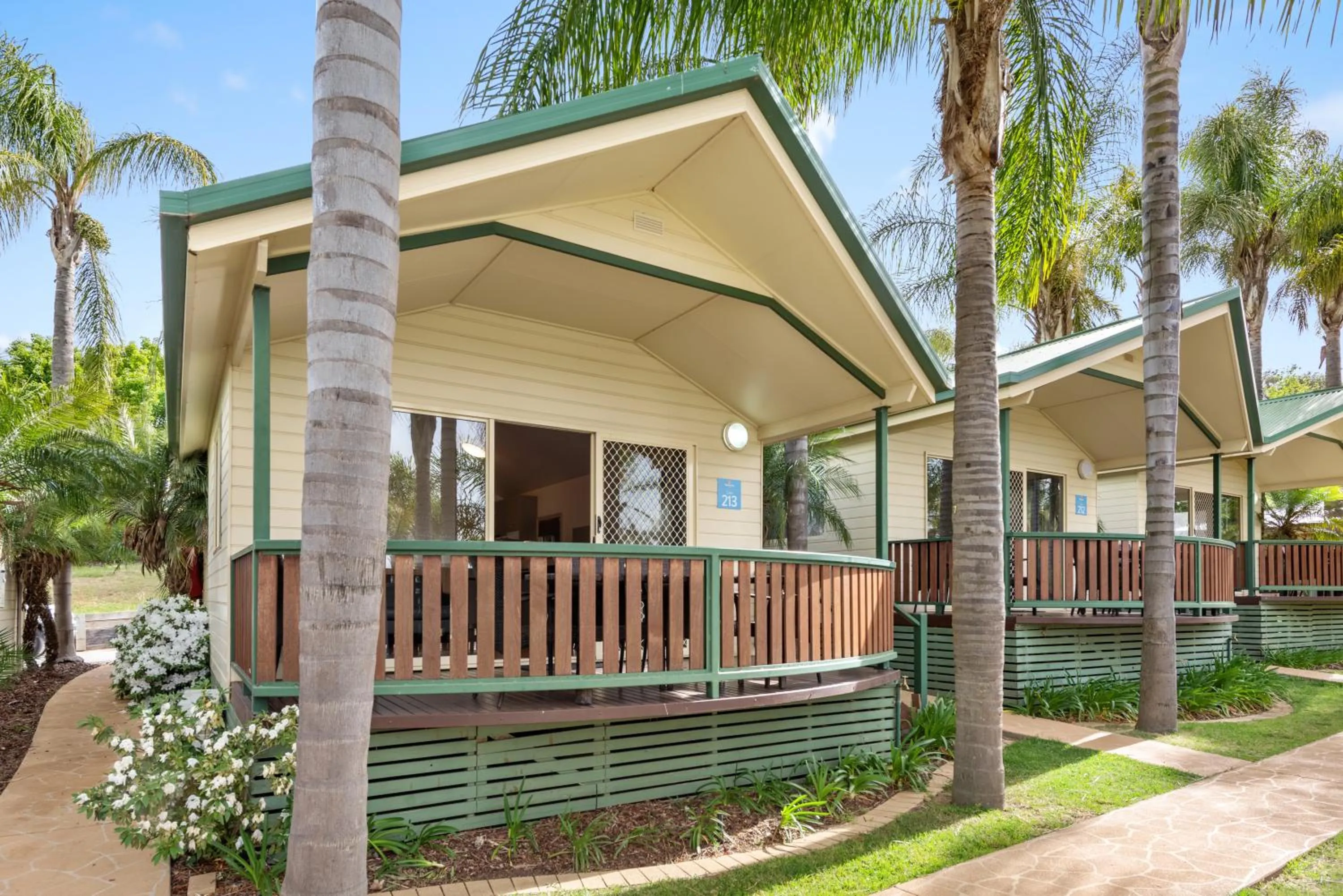 Superior 2 Bedroom Poolside Cabin in Discovery Parks - Lake Hume, Victoria