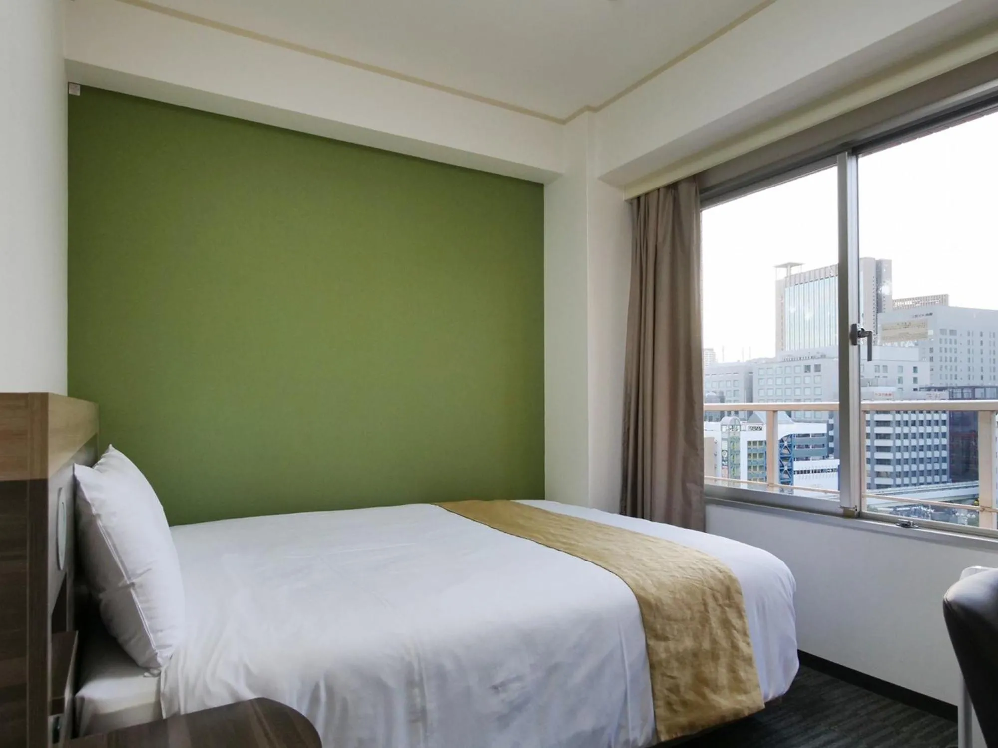 Double Room with Small Double Bed - Non-Smoking in Hotel Sunroute Sopra Kobe
