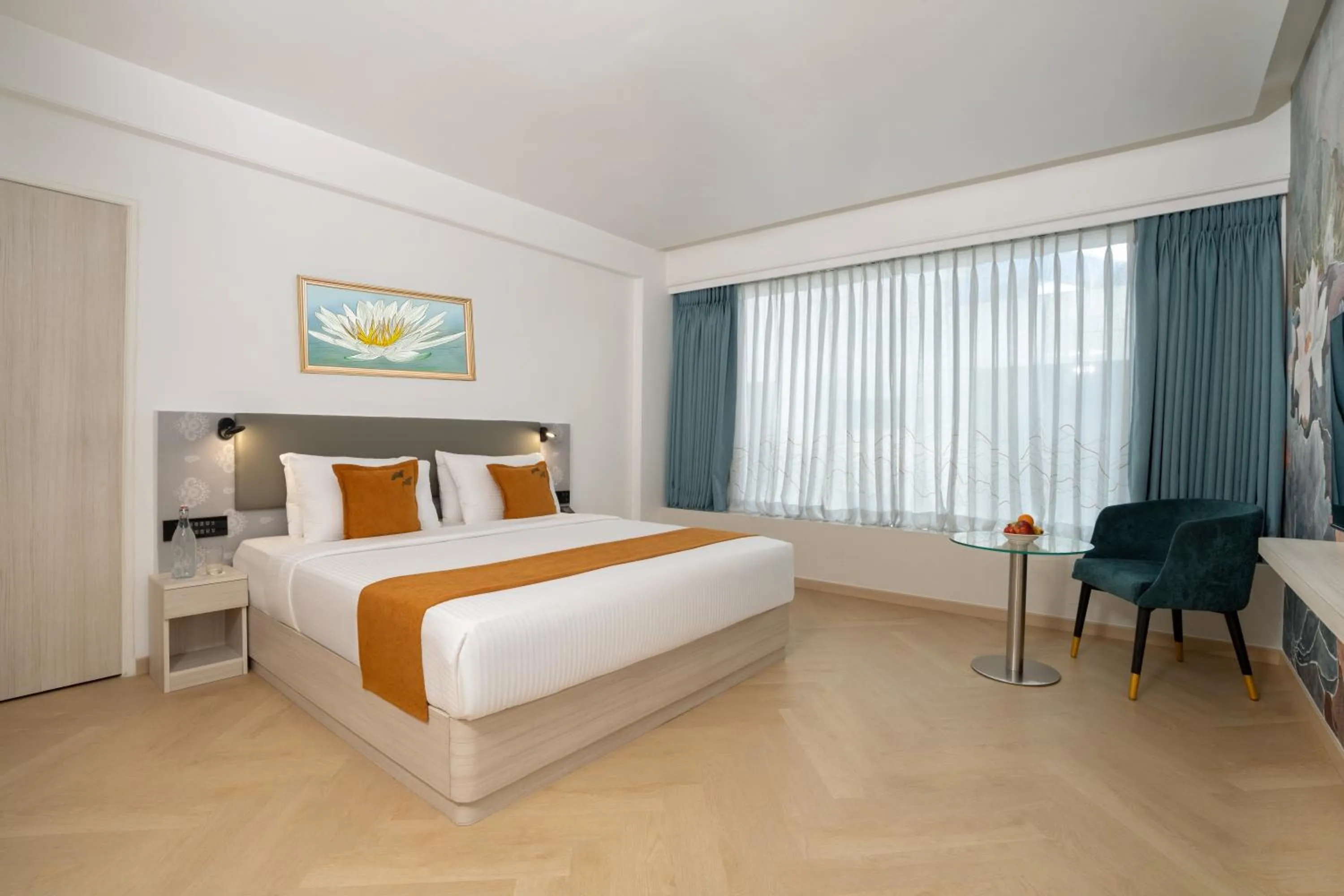 Premium Room with Breakfast: 15% Discount on F&B and Complimentary Airport Transfer in Hotel Kohinoor Continental, Airport - Newly Renovated