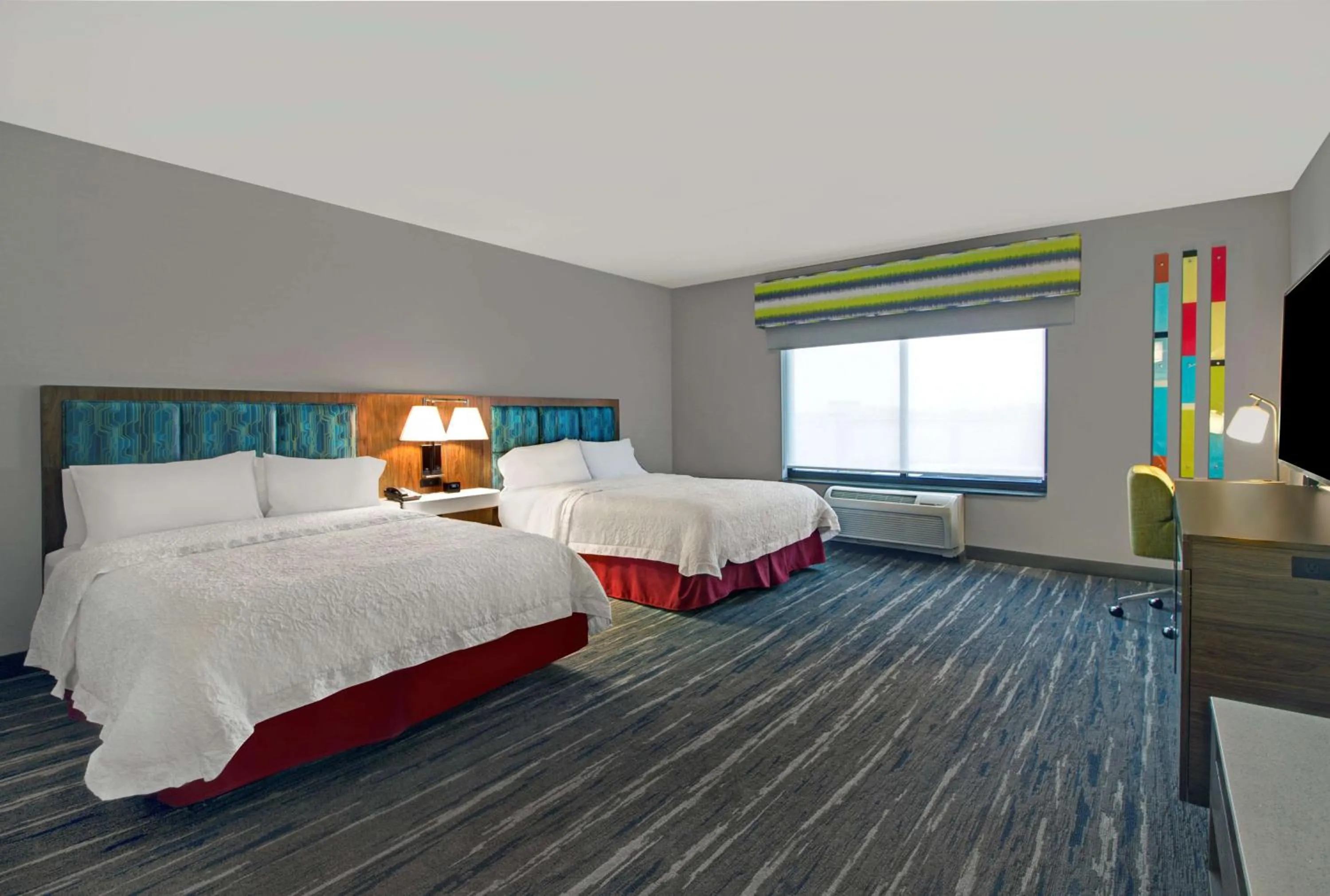 Queen Room with Two Queen Beds - Mobility and Hearing Access/Non-Smoking in Hampton Inn & Suites by Hilton Syracuse Dewitt