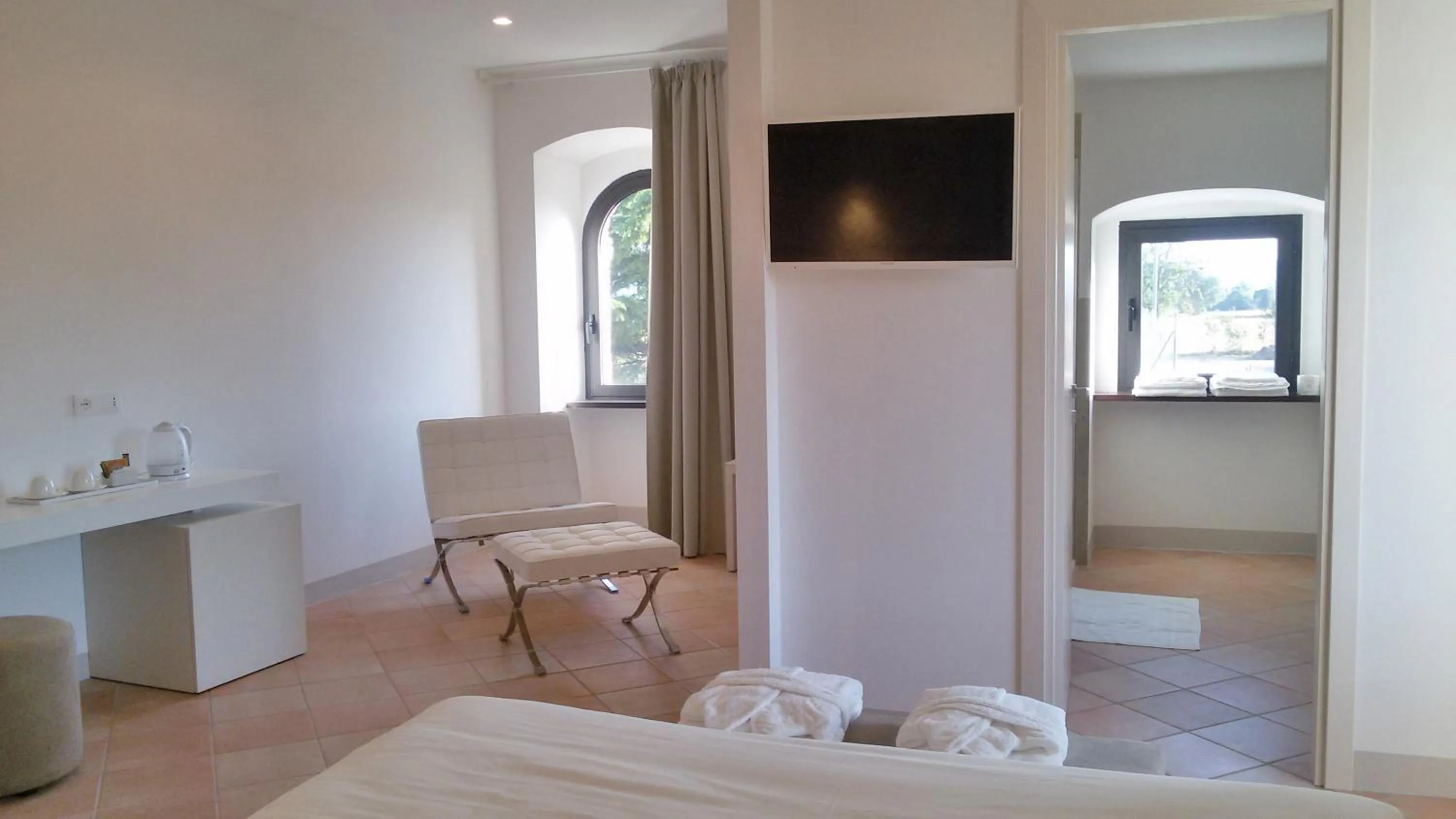 Superior Double or Twin Room with Garden View in Giotto Country House & Spa