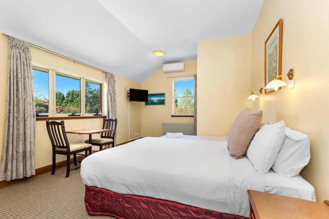 Deluxe Twin Room in La Maison Boutique Hotel