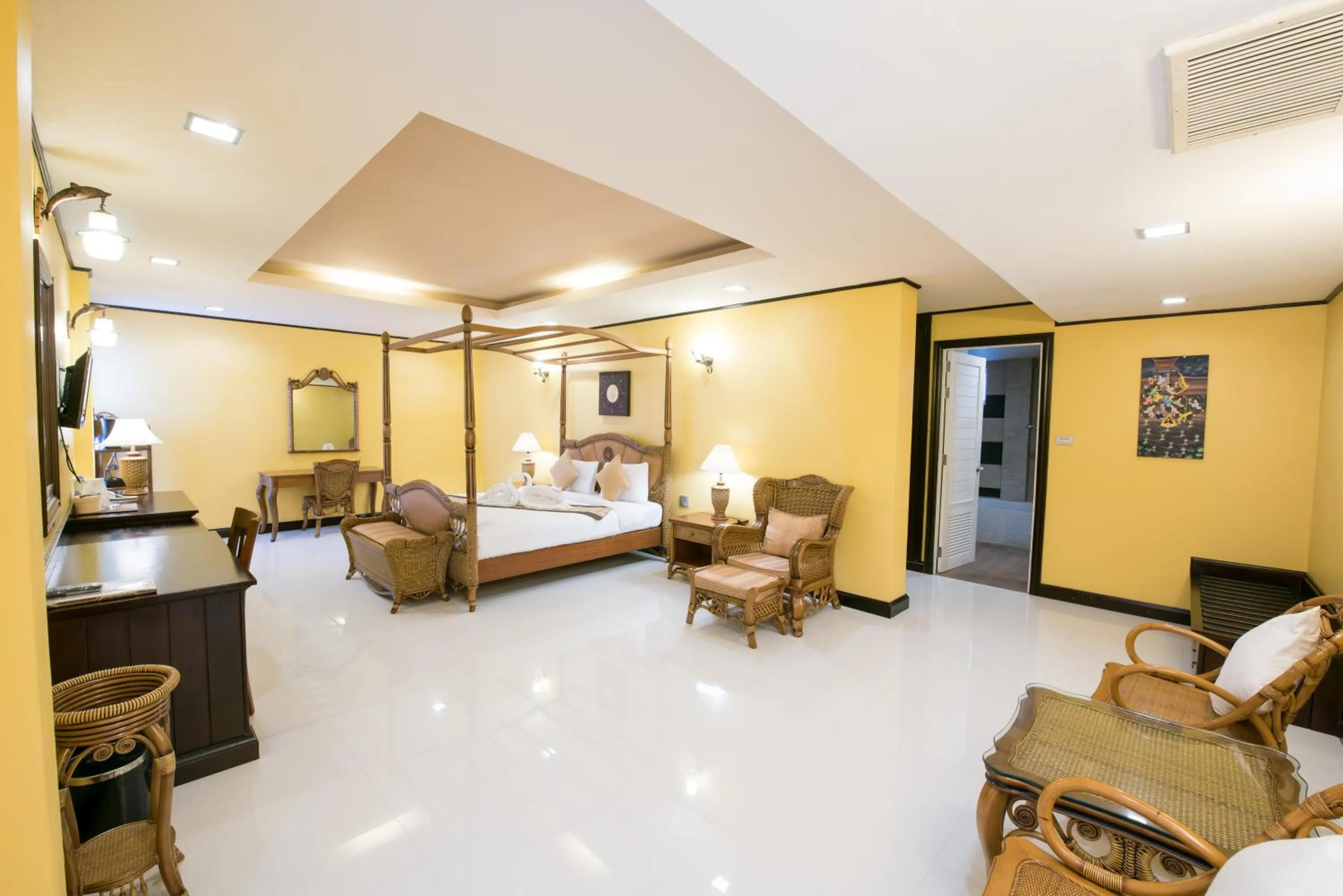 Junior Suite with Sea View in Koh Tao Montra Resort