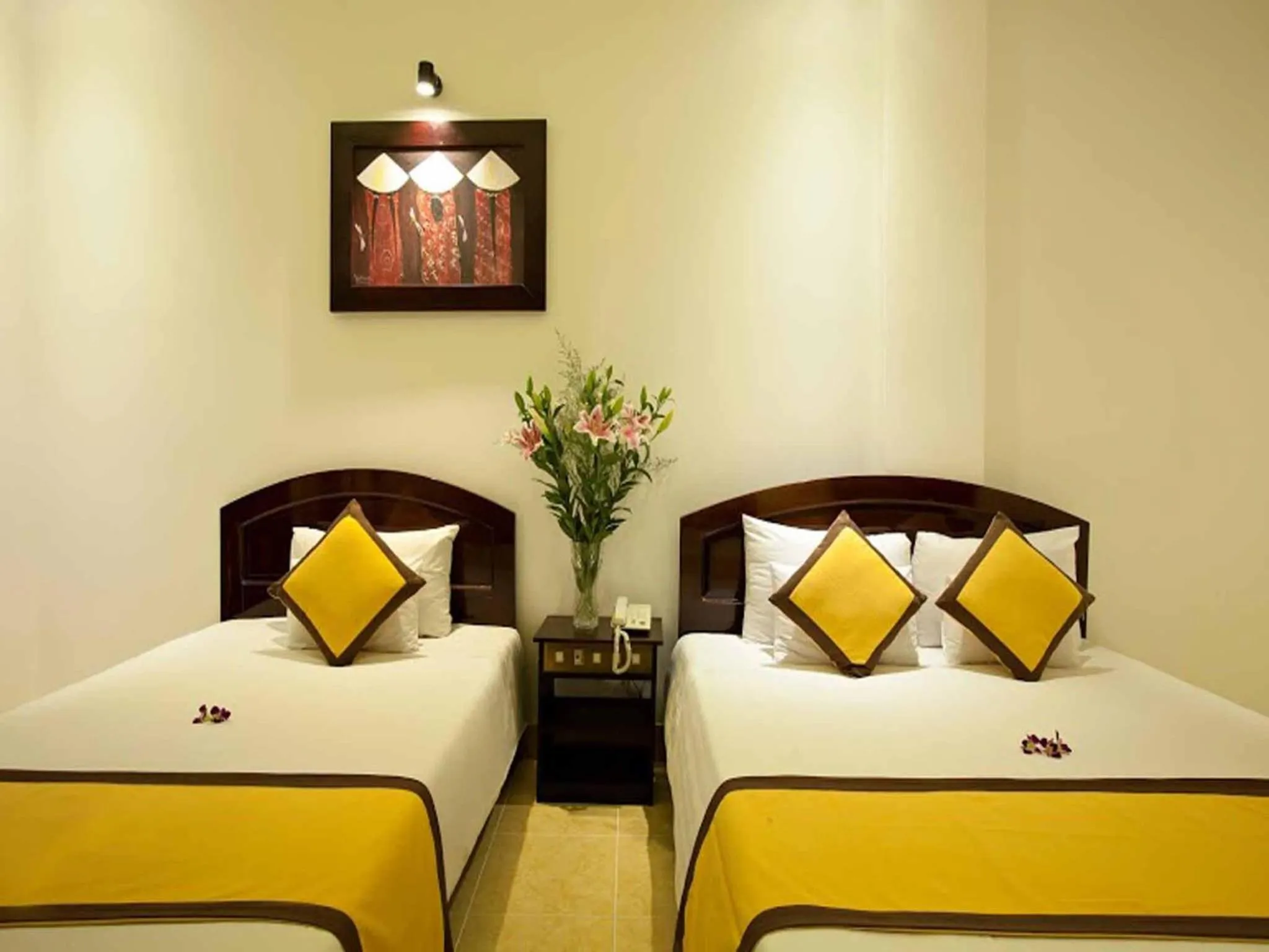 Deluxe Triple Room in Hoi An Hai Au Boutique Hotel