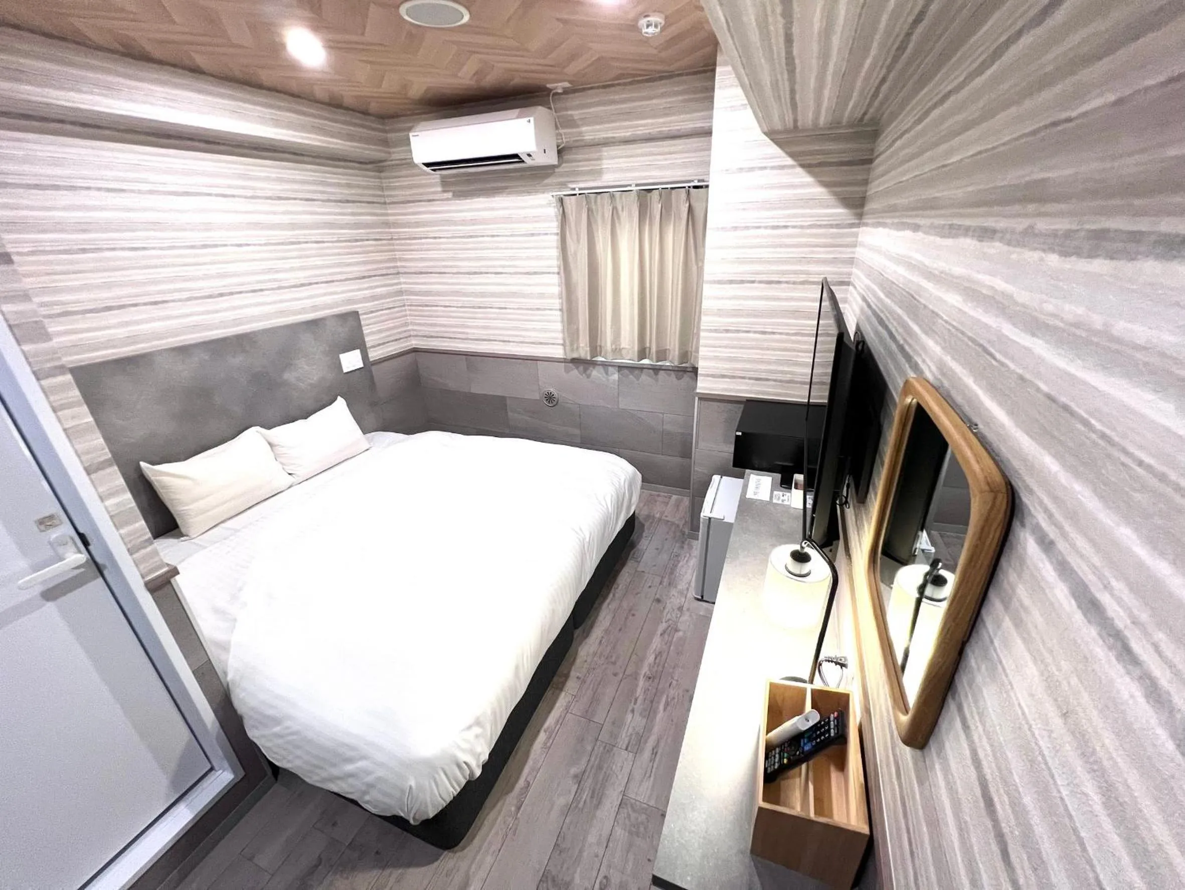 Superior Double Room in Kamon Hotel Namba