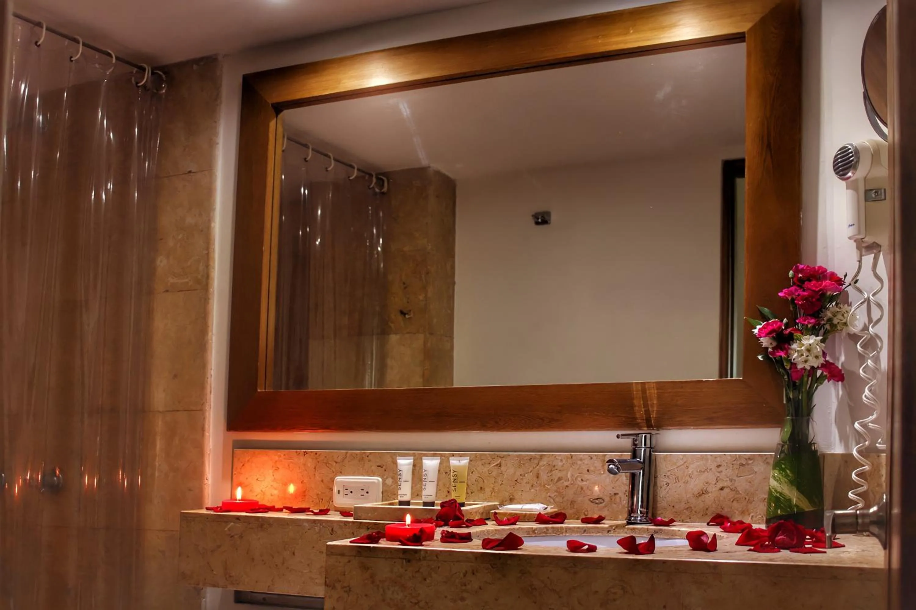 Superior King Room in Hotel Oceania Cartagena