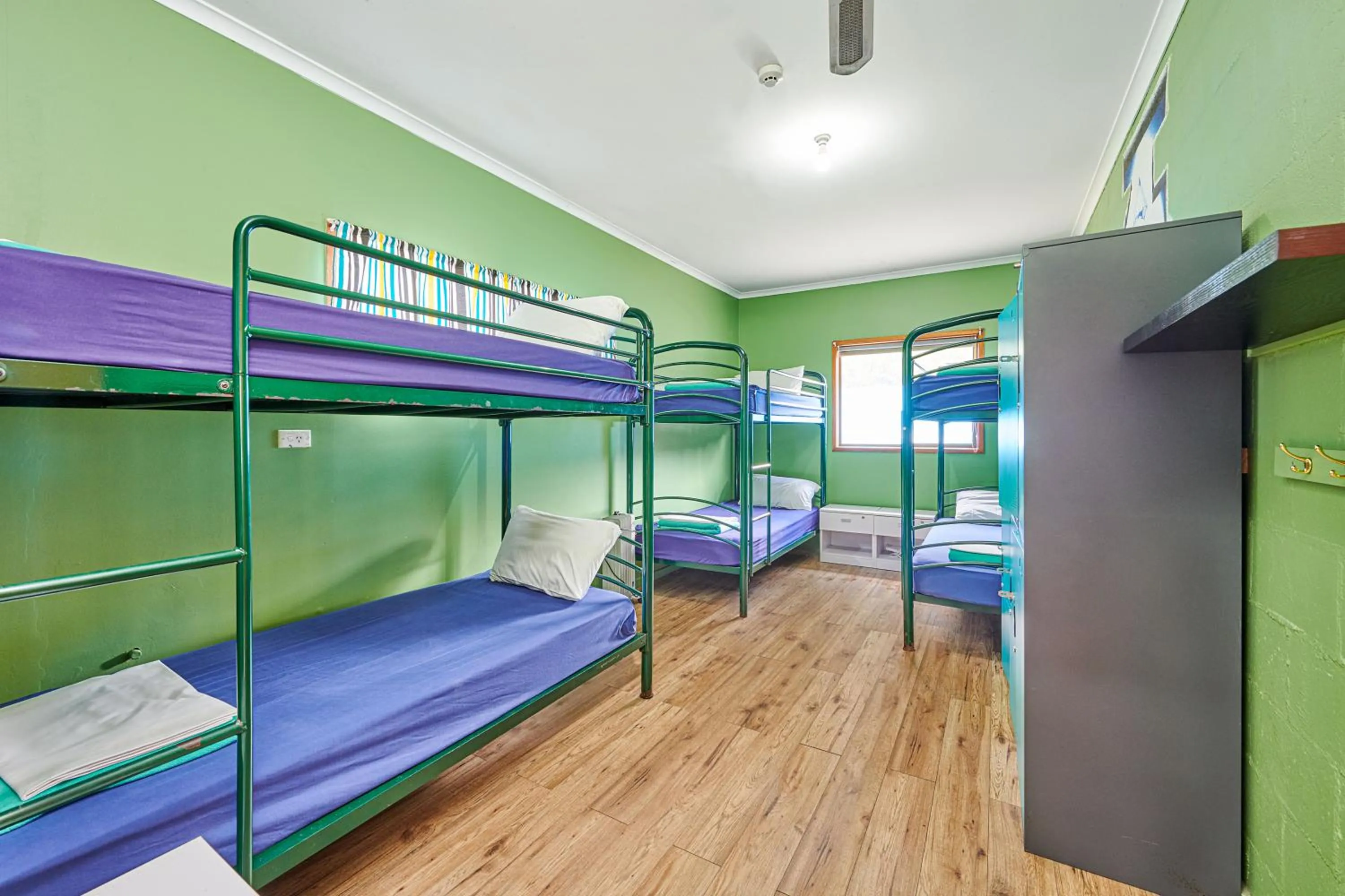 Bed in 6-Bed Female Dormitory Room in Arts Factory by Nomads