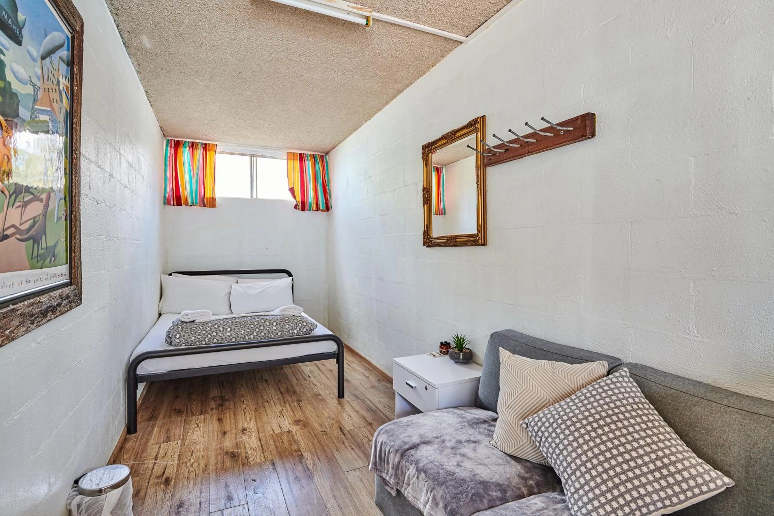 Double Room Double Room - Shared Facilities in Arts Factory by Nomads