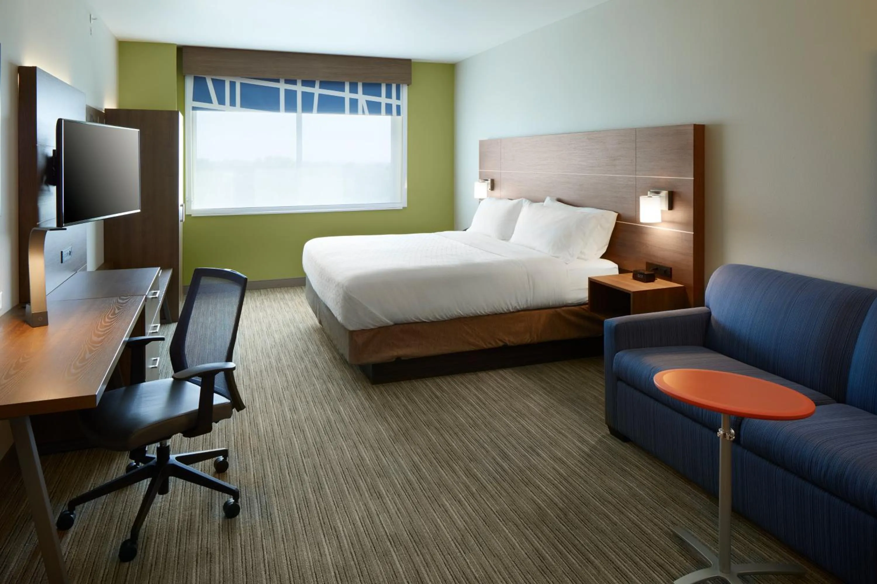 King Suite with Sofa Bed in Holiday Inn Express & Suites - Cincinnati North - Liberty Way by IHG