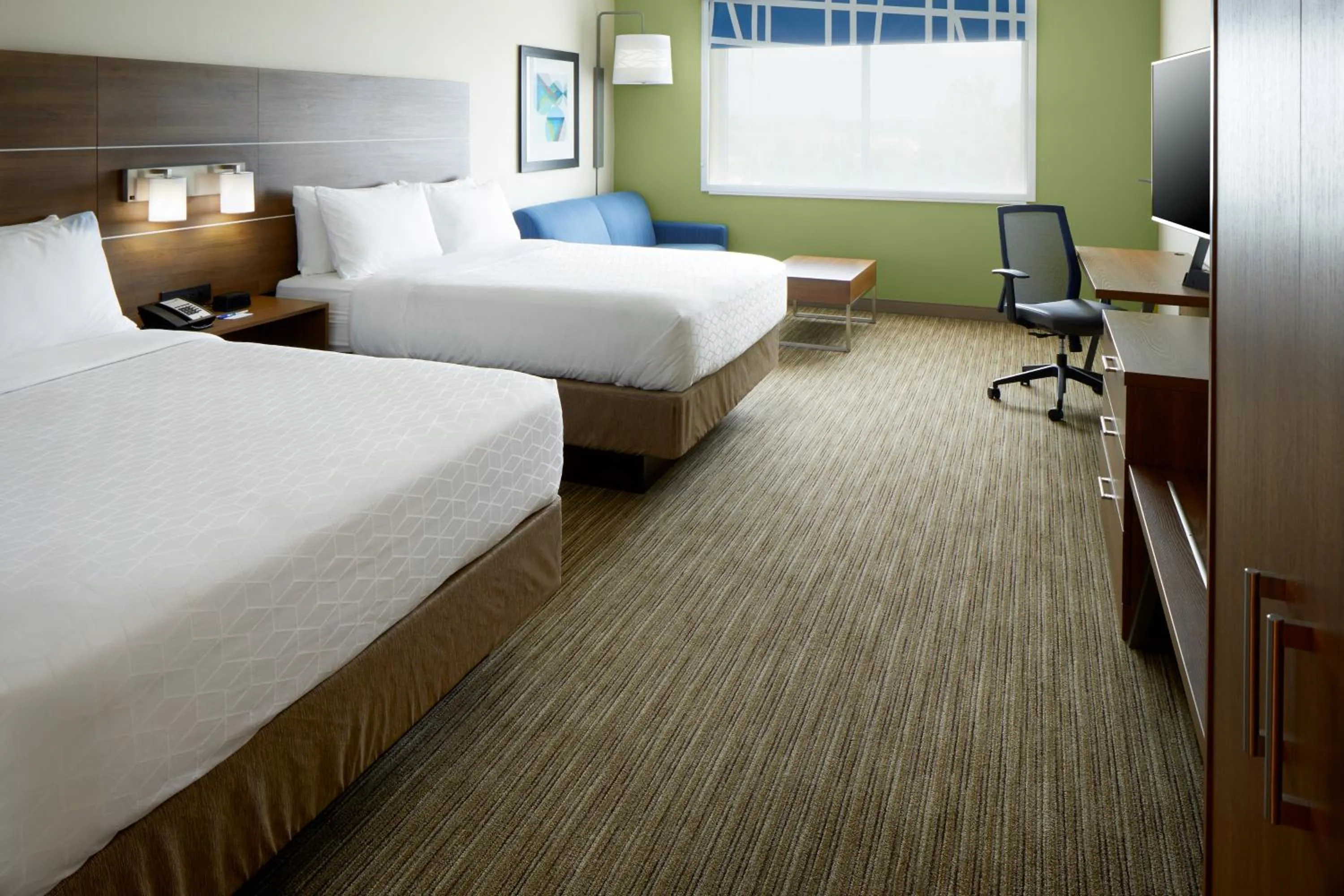 Queen Suite with Two Queen Beds in Holiday Inn Express & Suites - Cincinnati North - Liberty Way by IHG