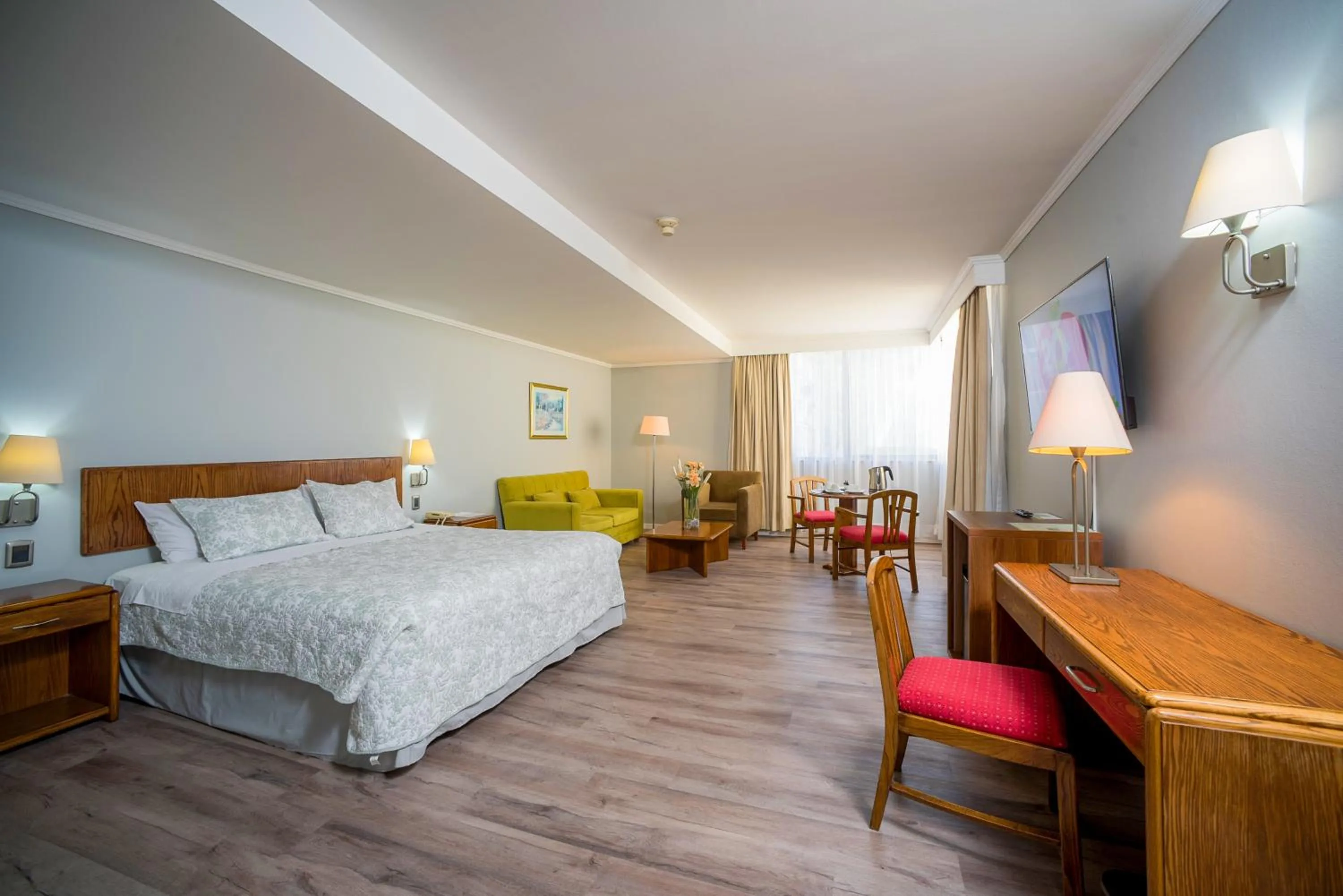 Superior Queen Room - single occupancy in Hotel Diego de Almagro Concepción