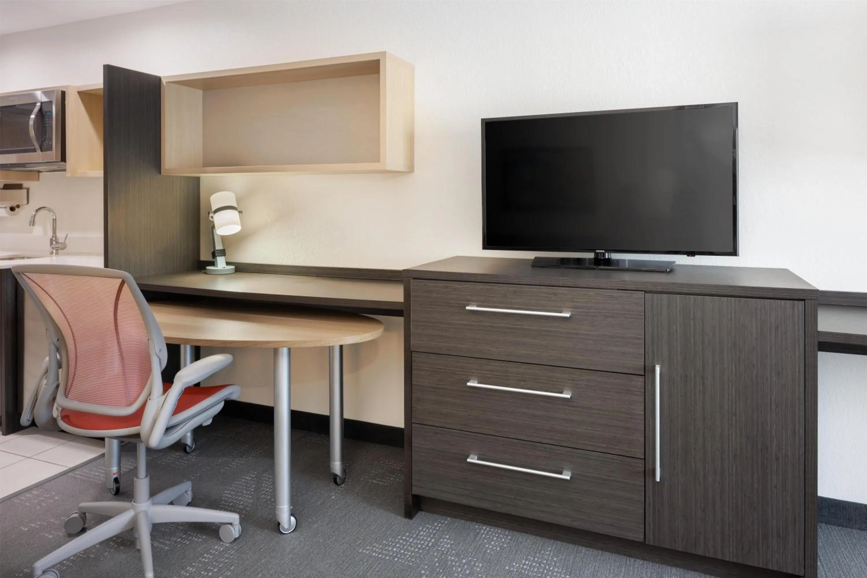 Queen Studio Suite - Hearing Access/Non-Smoking in Home 2 Suites By Hilton Jackson