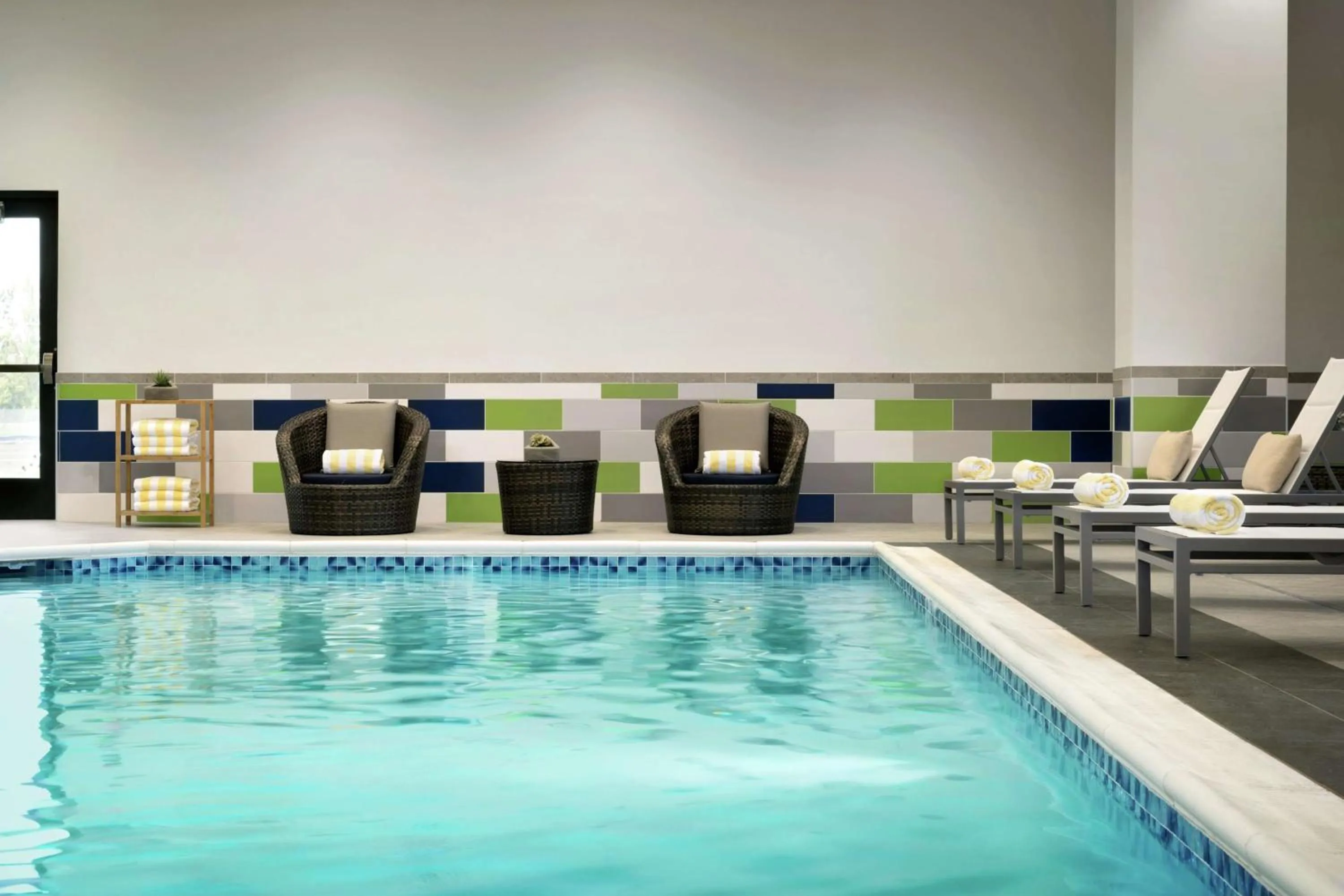 Pool view in Embassy Suites By Hilton Syracuse Destiny USA