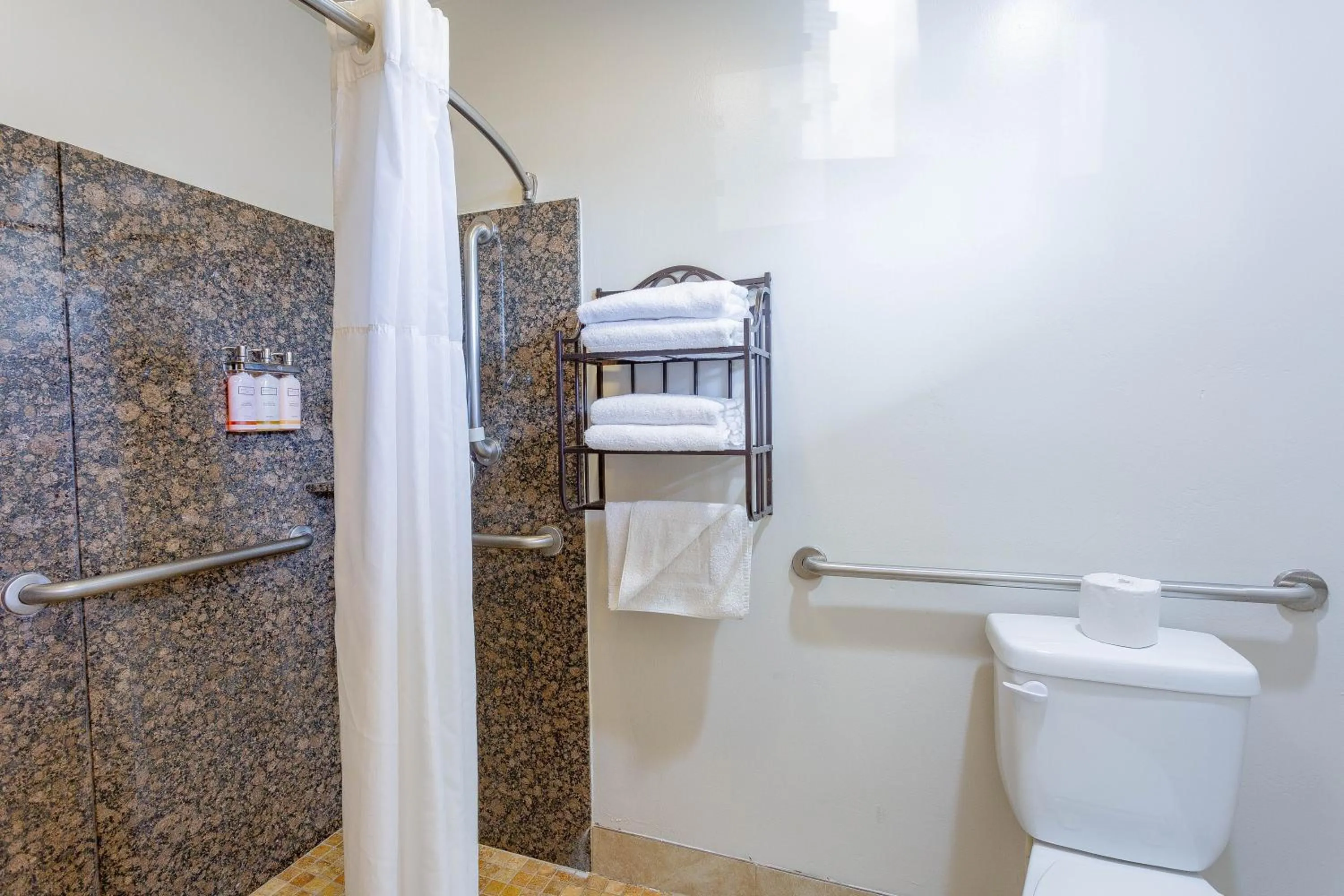 Queen Room with Two Queen Beds - Non-Smoking in Aloha Inn