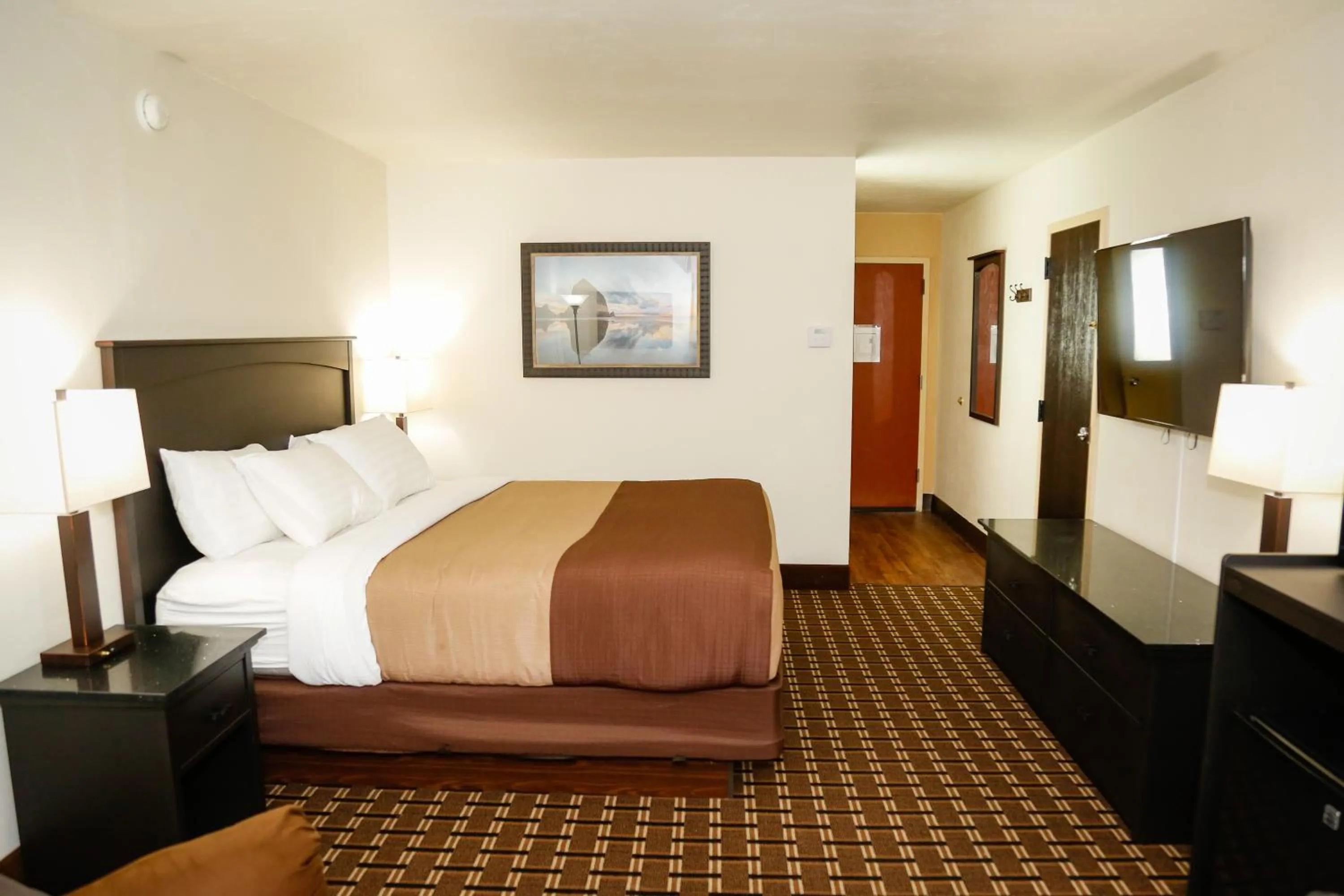 Standard King Room in Billings Hotel & Convention Center