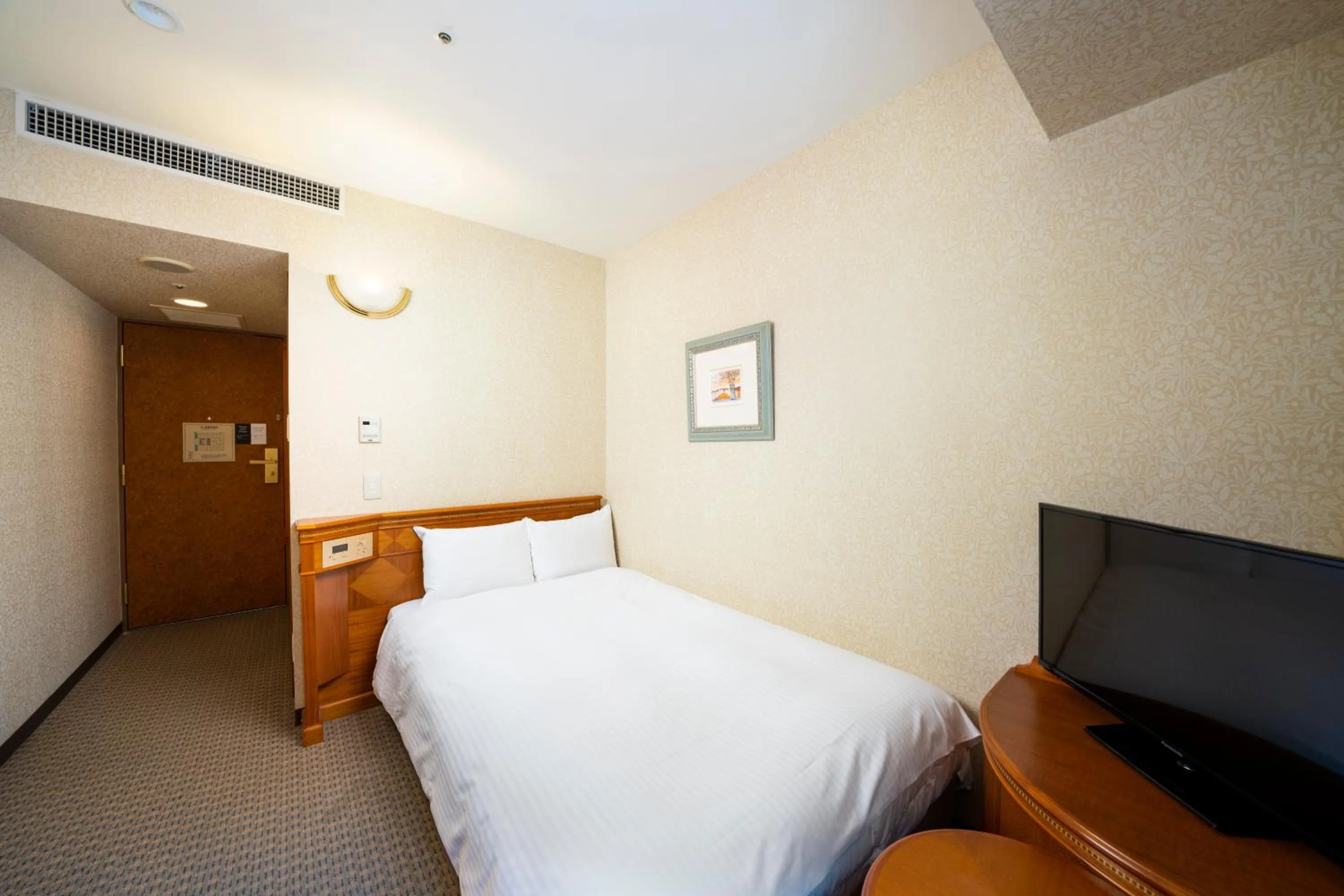 Double Room with Small Double Bed - Smoking in KOKO HOTEL Nagoya Sakae