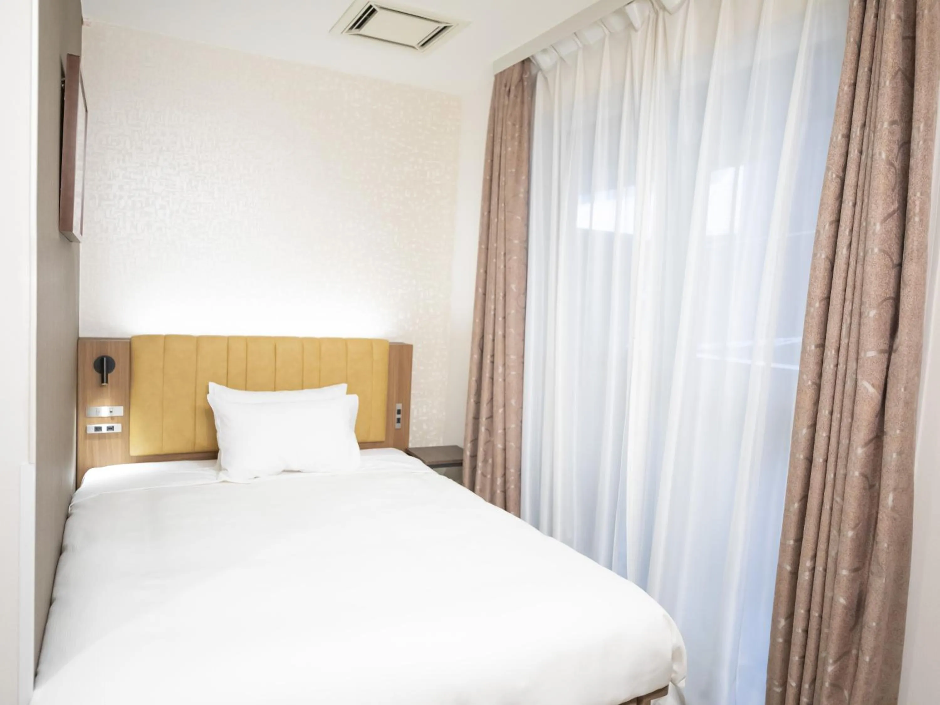 Standard Double Room in Tokyu Stay Nihonbashi