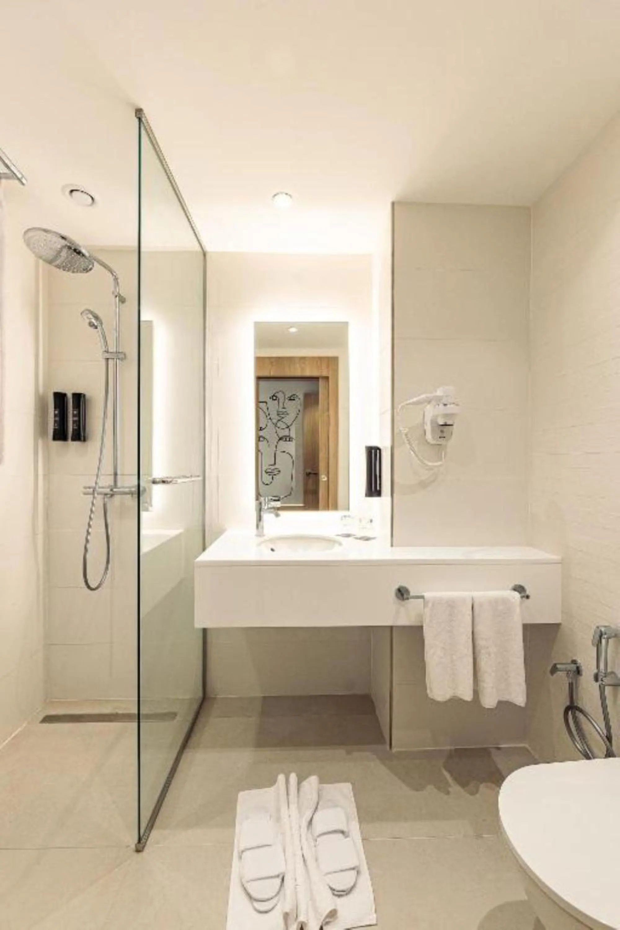 Superior Room - single occupancy in Hotel Carlton