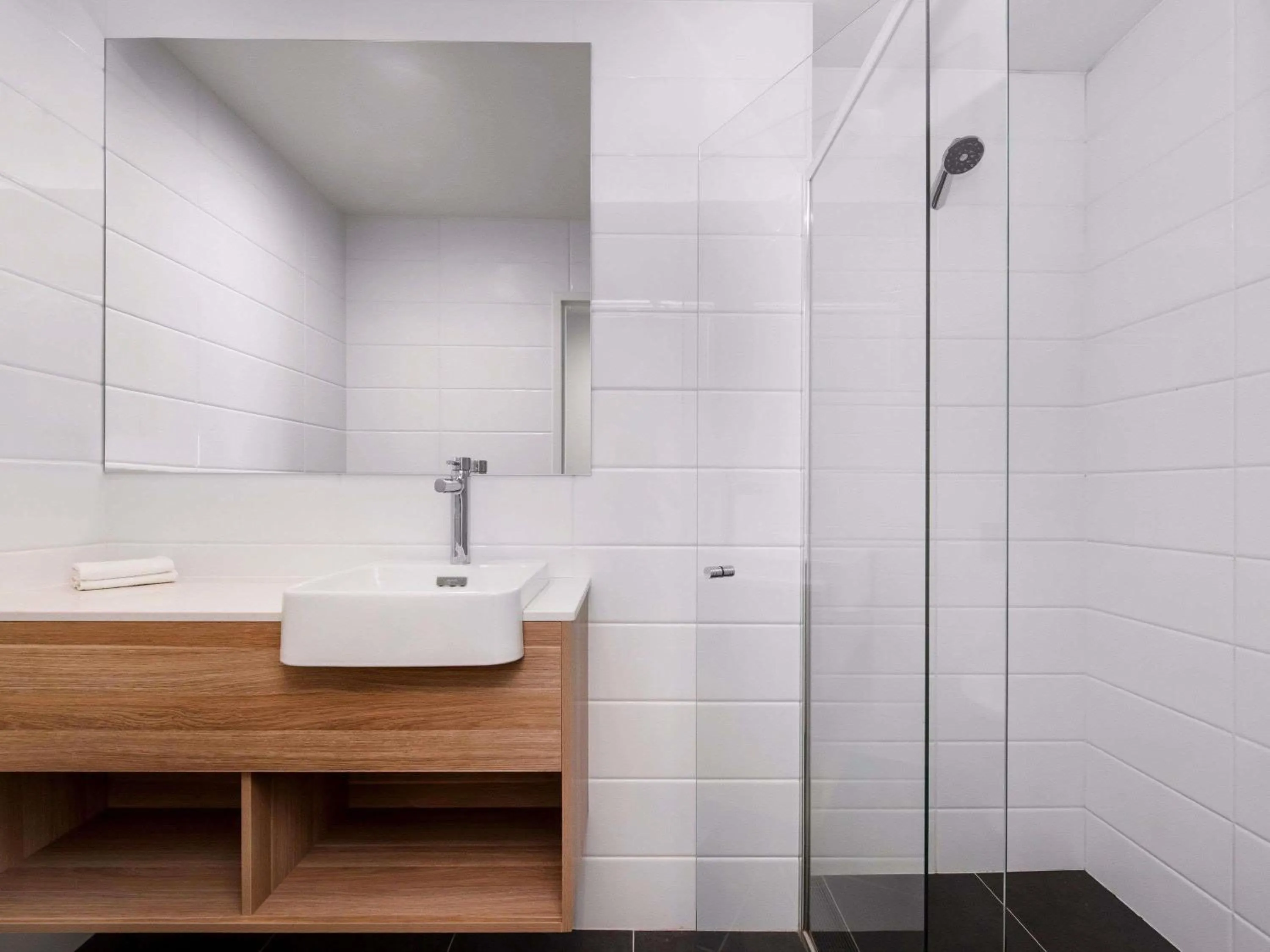 Deluxe King or Twin Suite in Mantra MacArthur Hotel