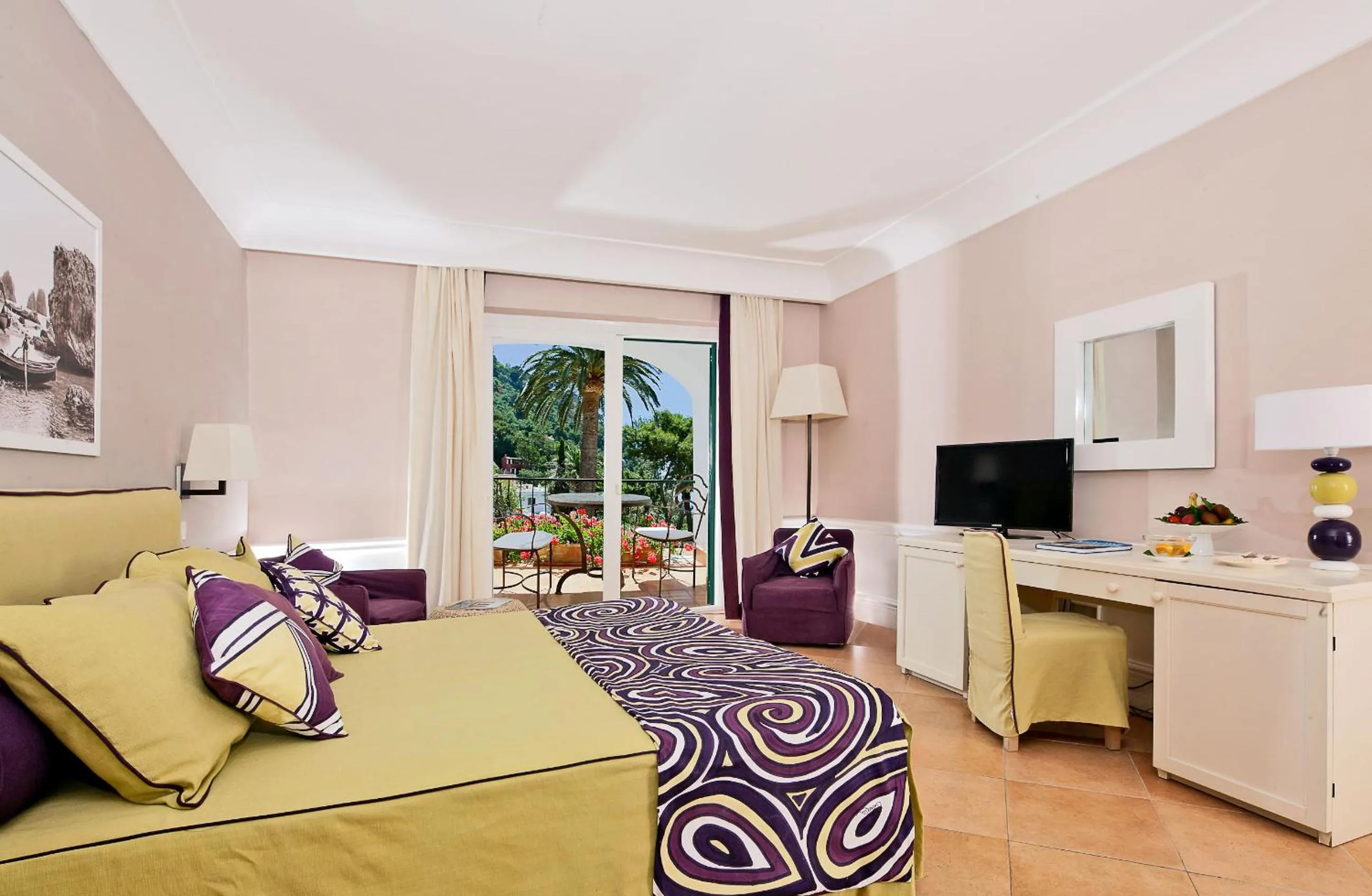 Junior Suite with Sea View in Hotel Della Piccola Marina