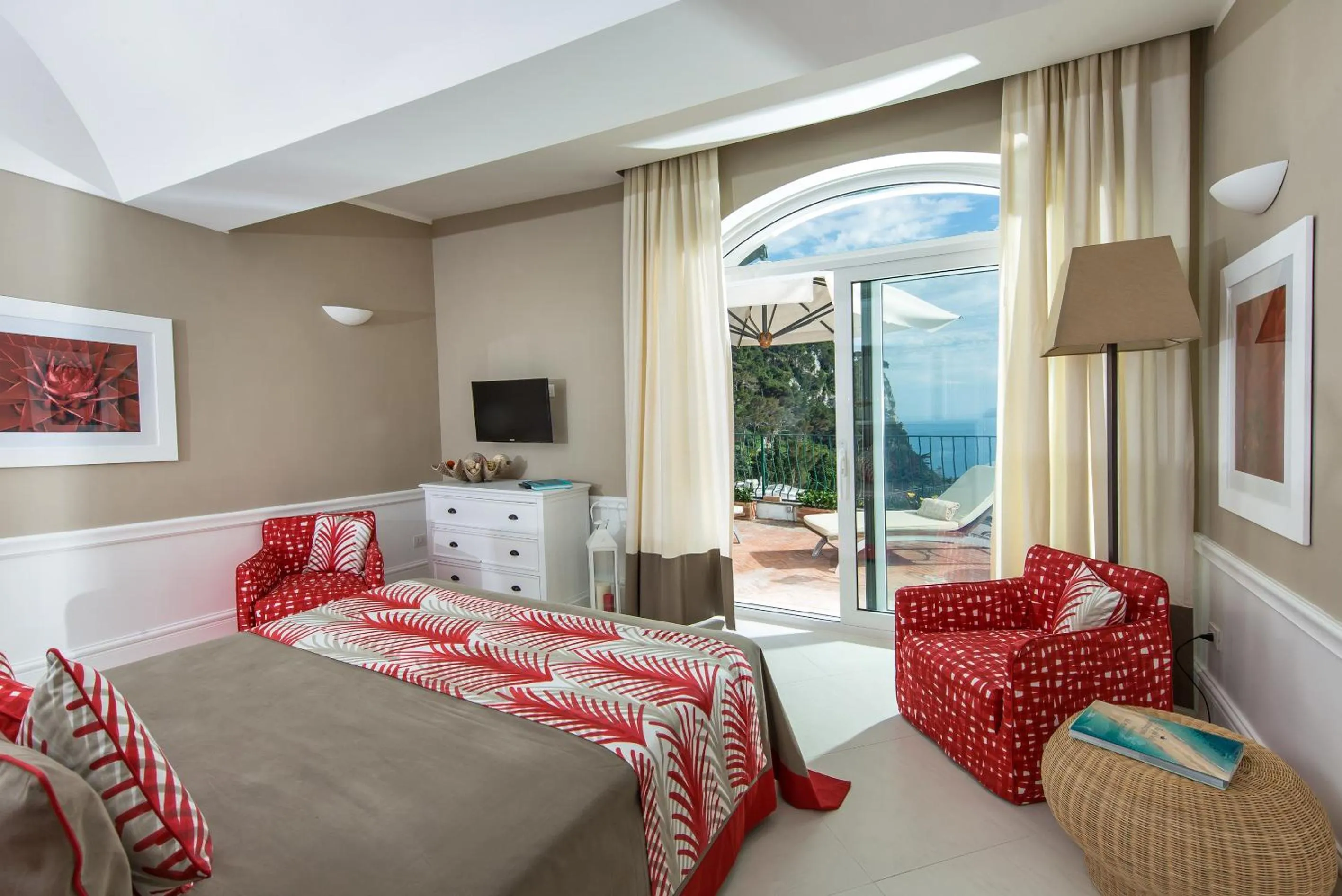 Suite with Sea View and Terrace in Hotel Della Piccola Marina