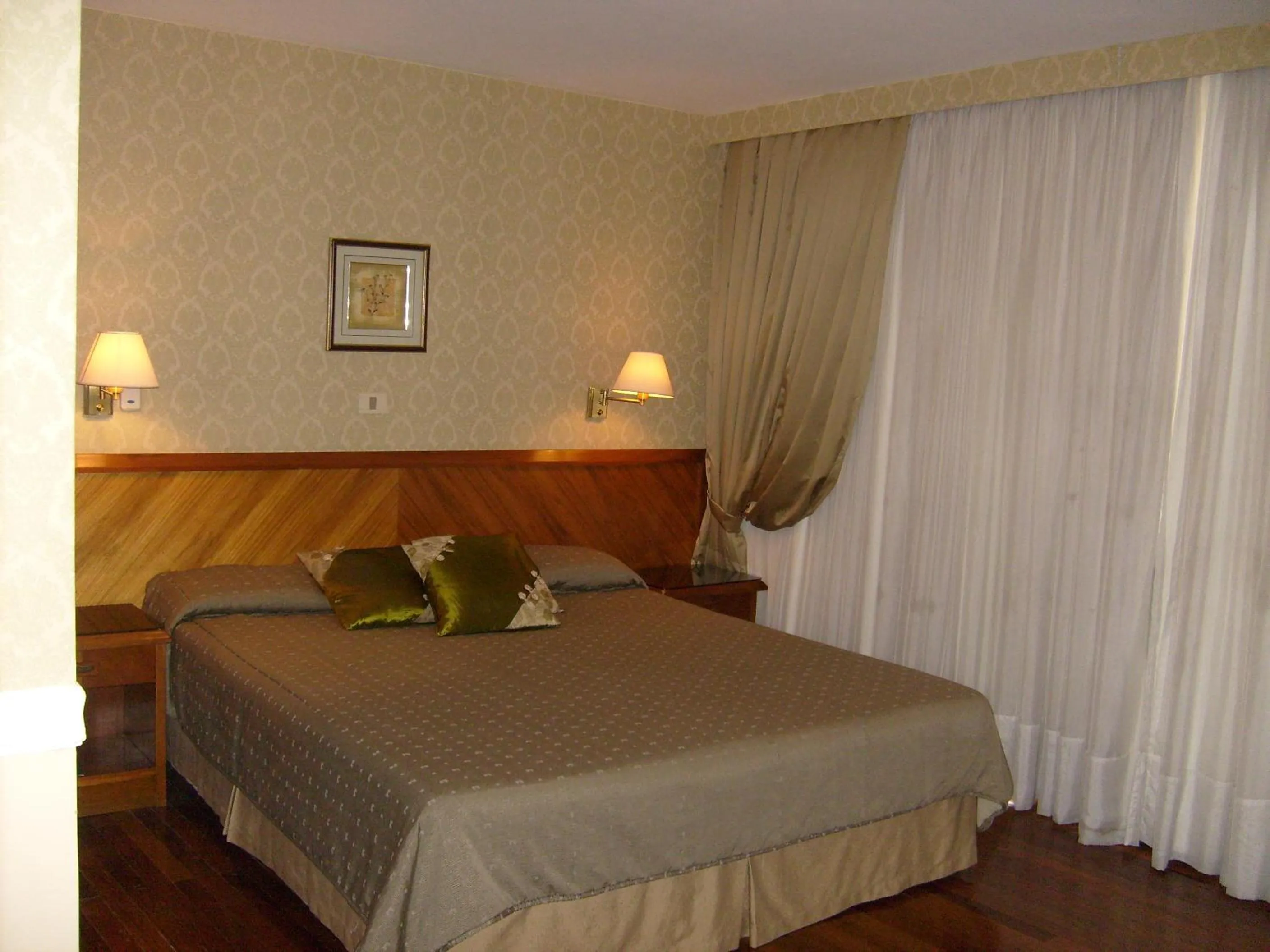 Superior Double Room in Premier Hill Suites Hotel