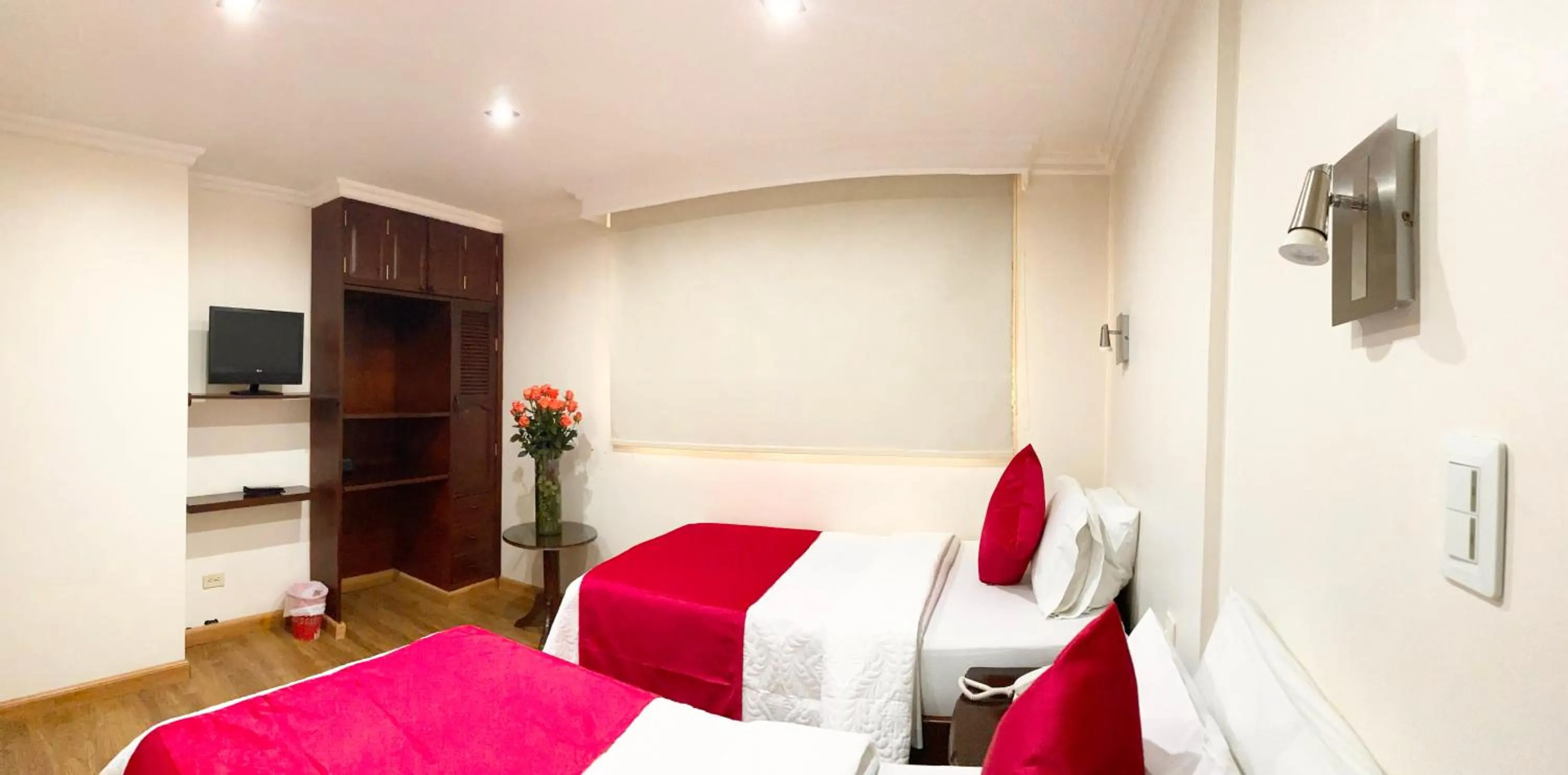 Twin Room in Hotel Fontibon