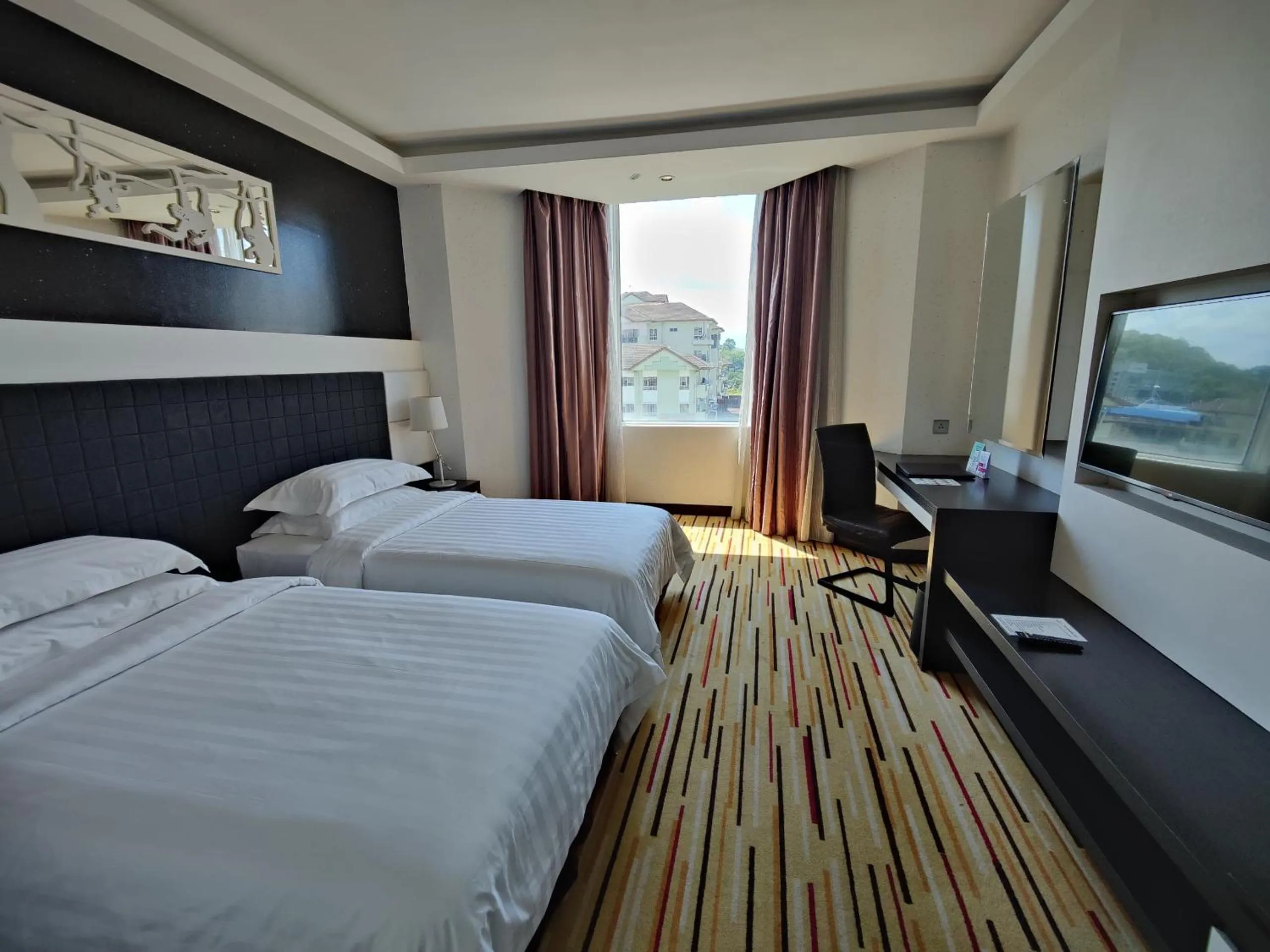 Promenade Superior Room with Club Lounge Access in Promenade Hotel Kota Kinabalu