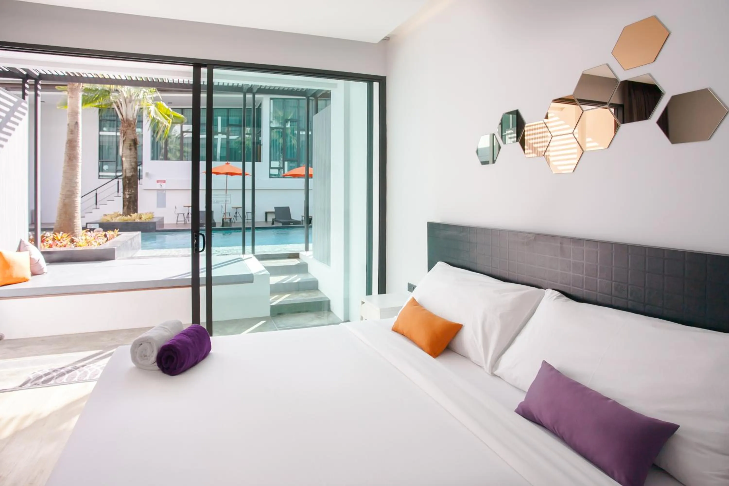 Deluxe Double Room with Pool Access in Chaweng Villawee Hotel - SHA Plus