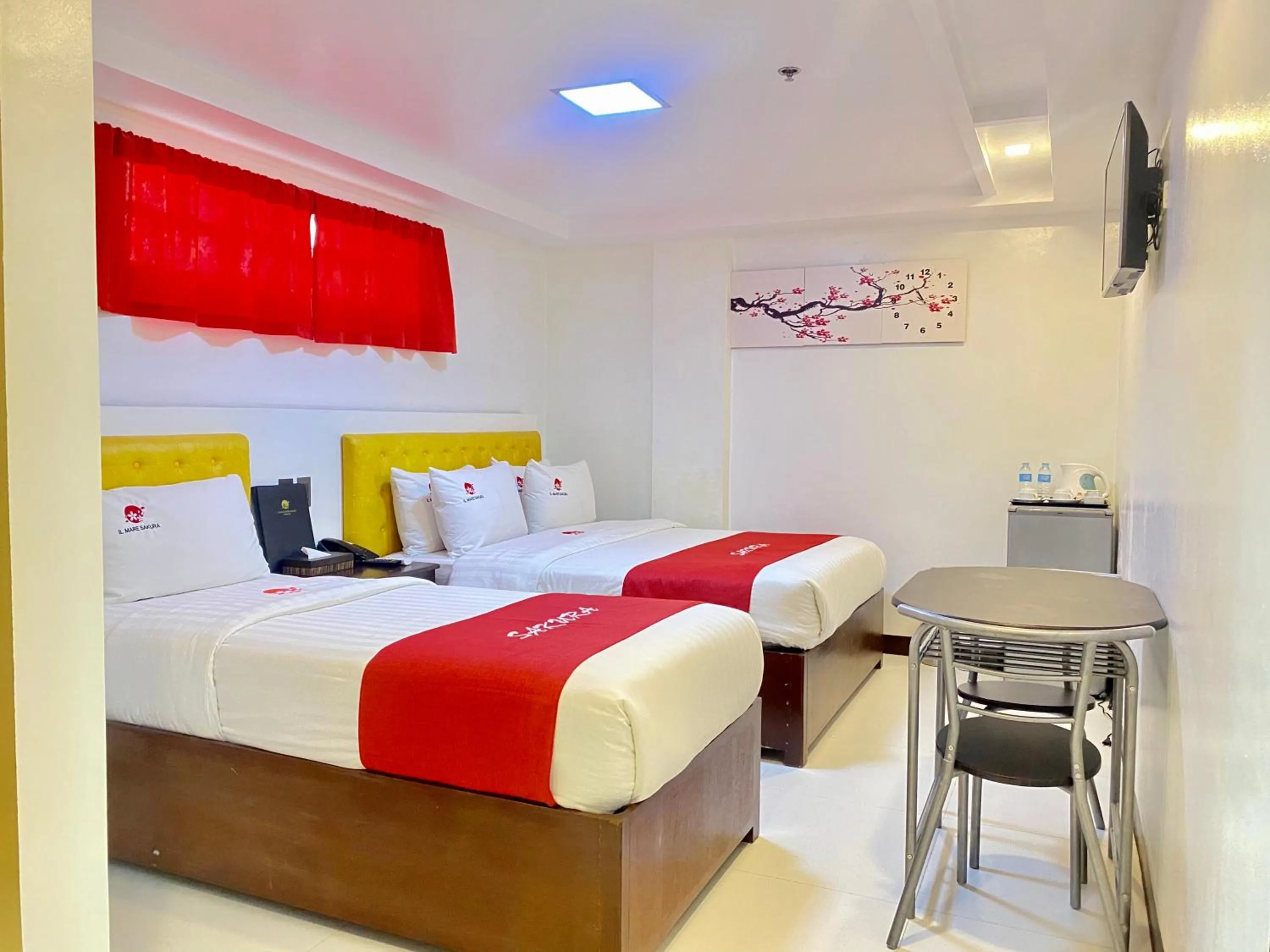 Standard Twin Room - no window in IL Mare Sakura Resort Boracay