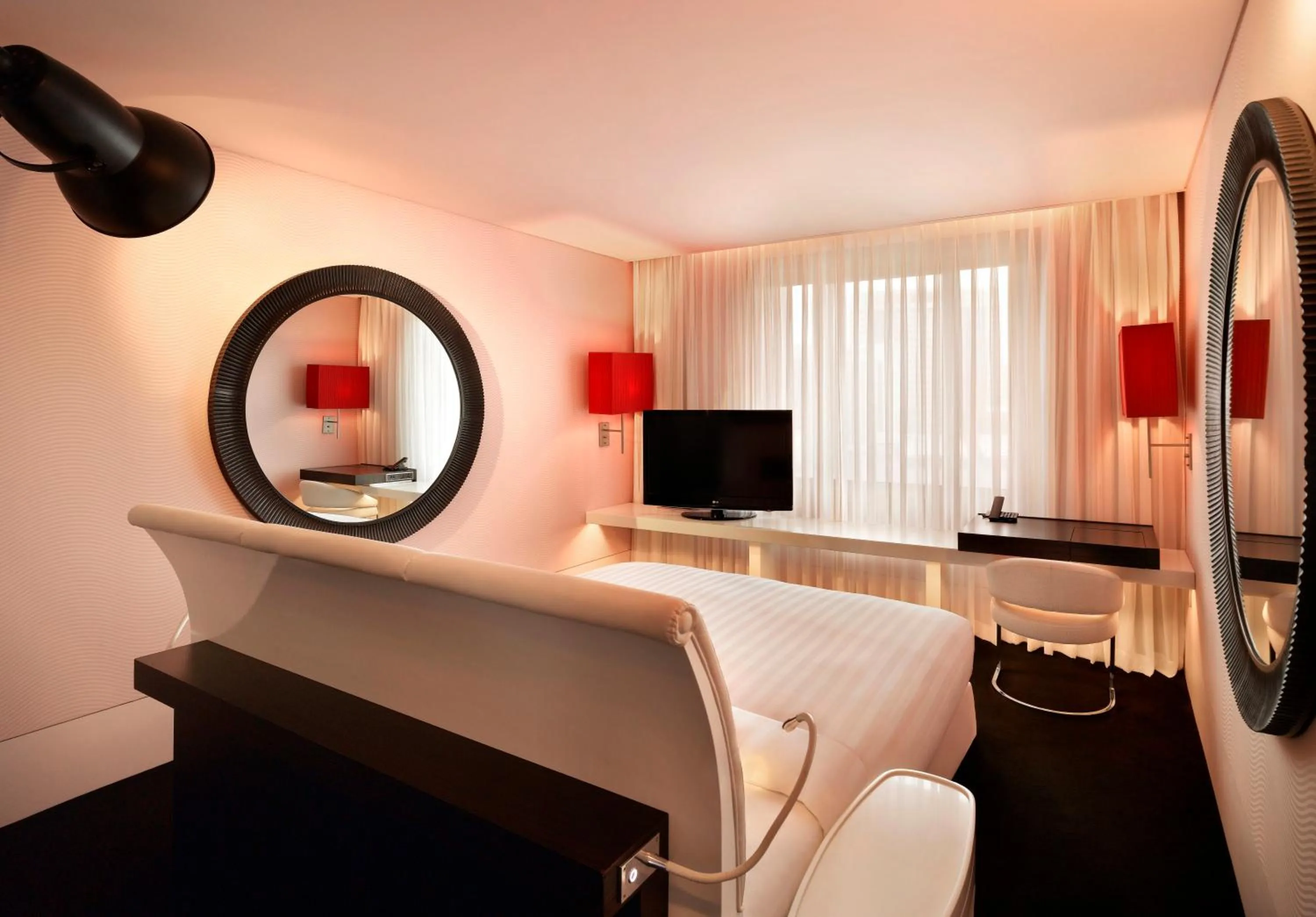 Deluxe King Room in THE PLAZA Seoul, Autograph Collection