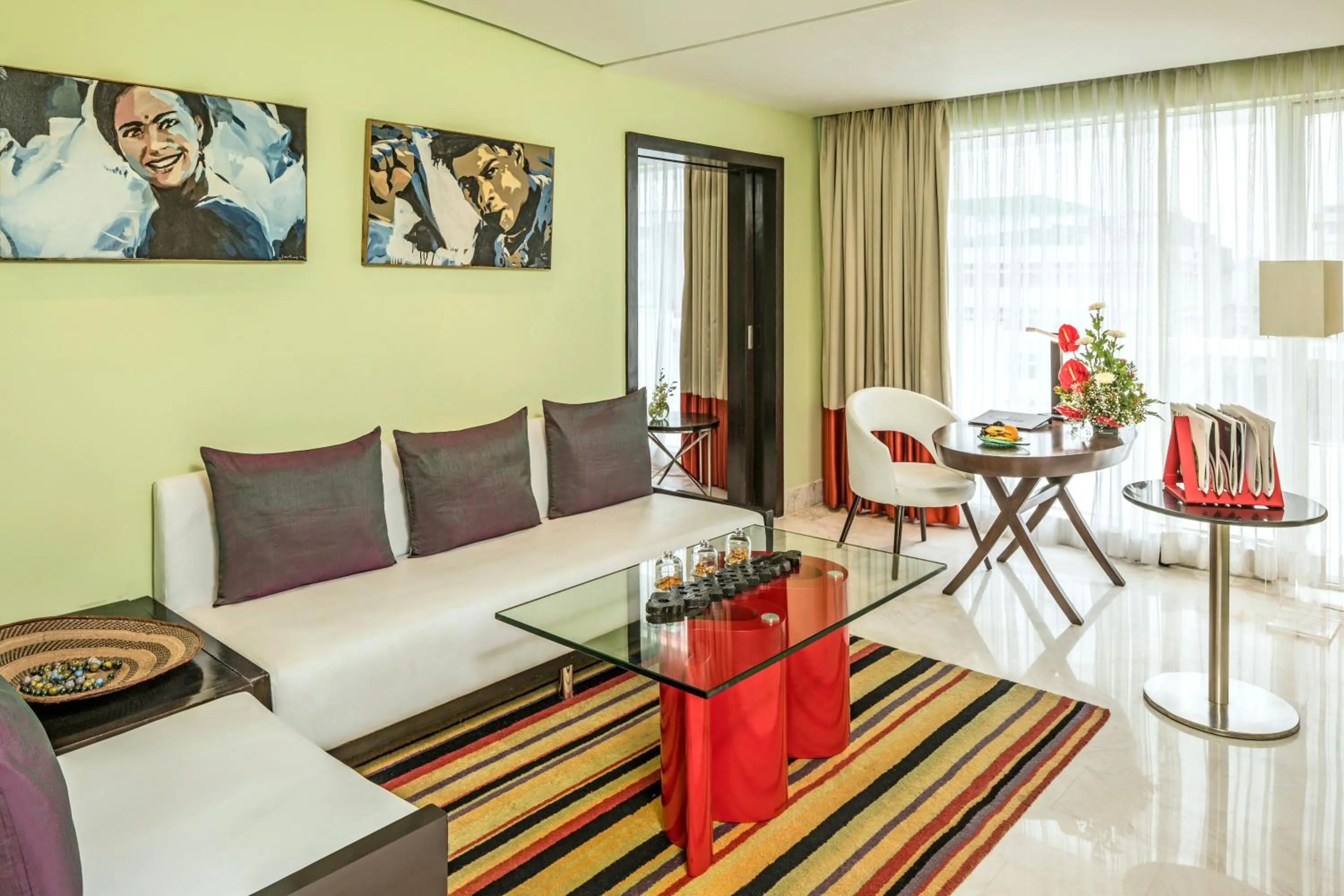 Deluxe Suite with 10% Discount on Food and beverages/Spa and Laundry Services in The Park Chennai