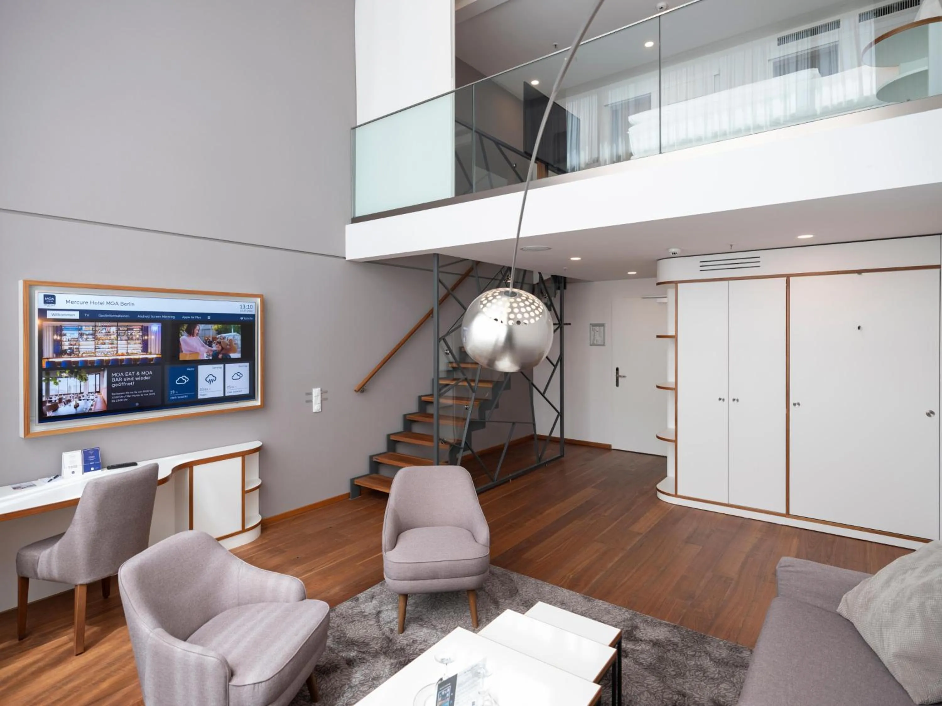 Superior Suite with One Double Bed and Sofa Bed in Mercure Hotel MOA Berlin