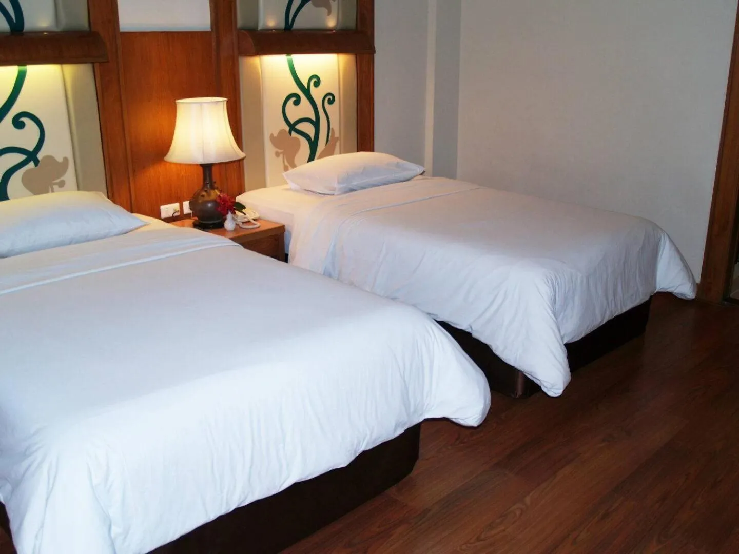 Superior Double or Twin Room in Golden Beach Hotel Pattaya
