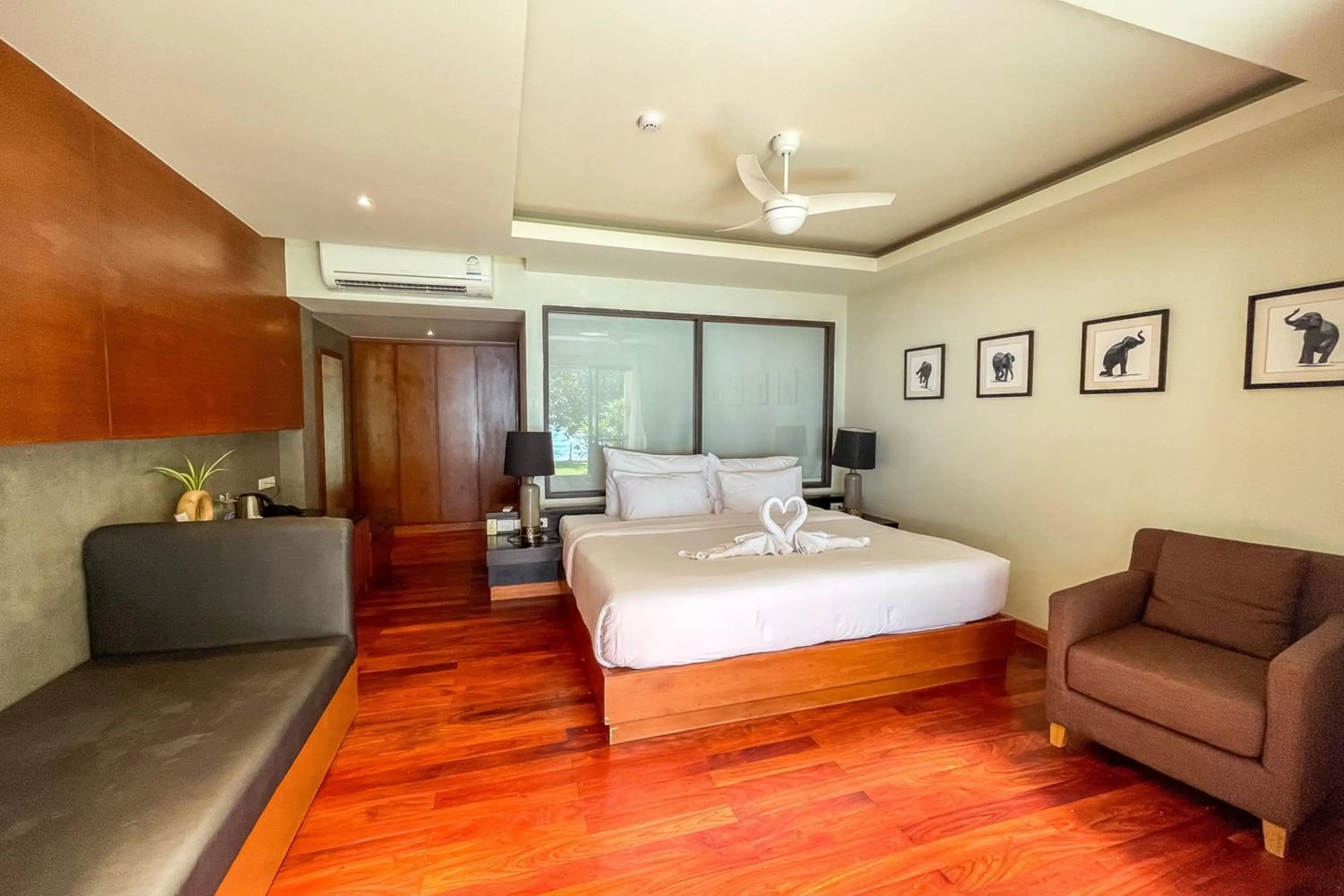 Beachfront Chalet in Kacha Resort & Spa, Koh Chang