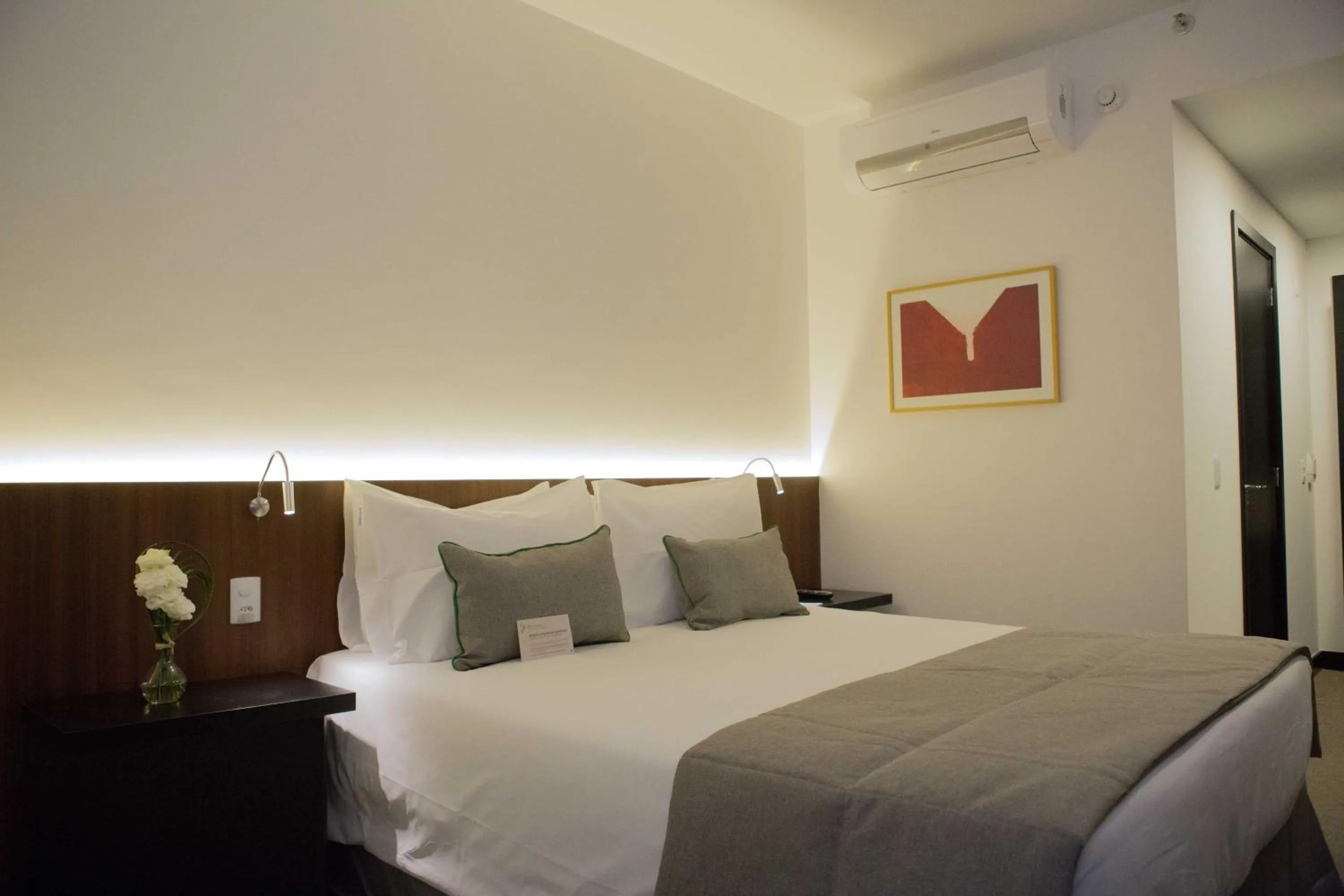 Deluxe Queen Room in Wyndham Garden Ribeirão Preto Convention